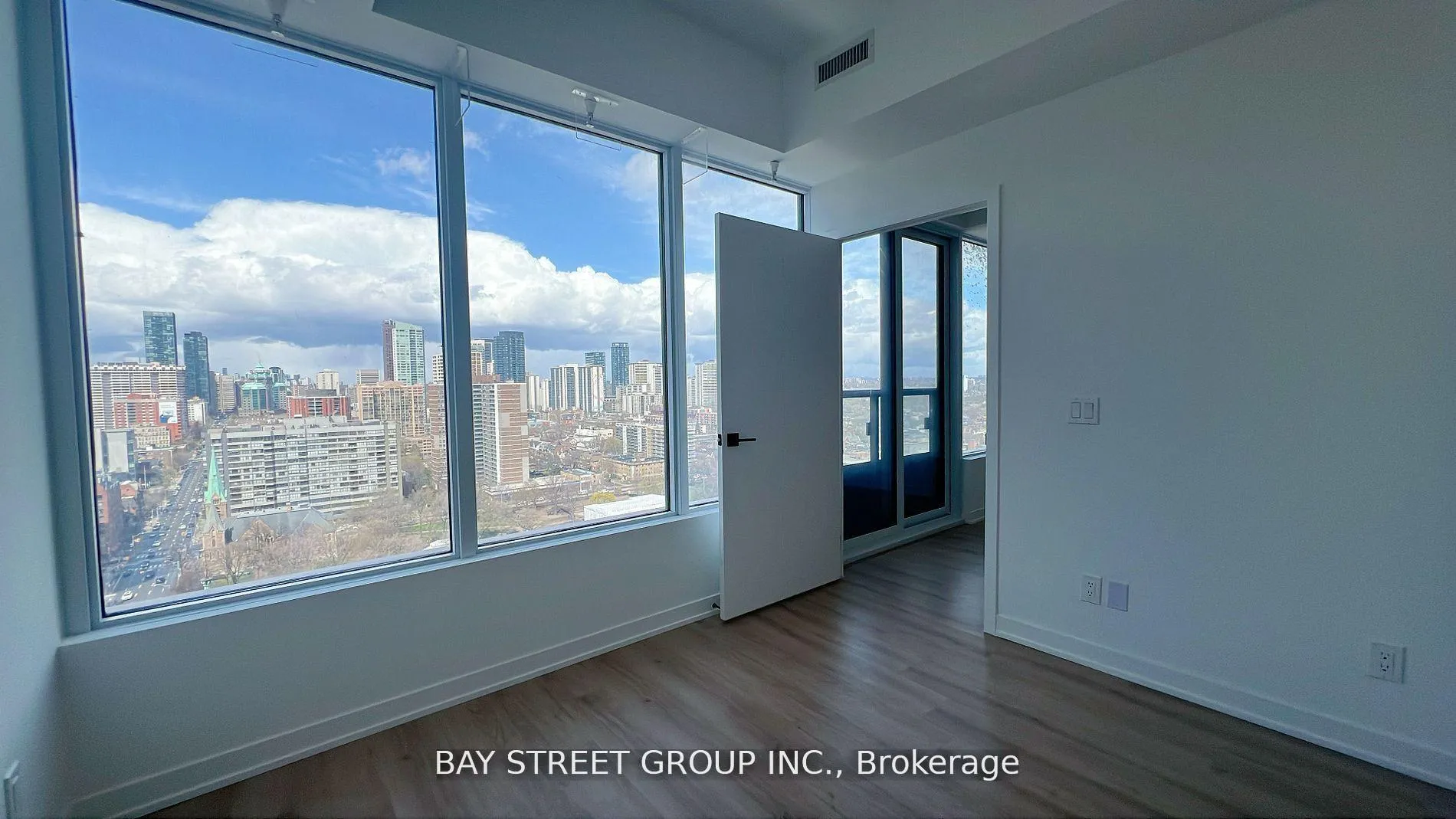 Photo 8 of Unit 2608, 319 Jarvis Street, Toronto, Moss Park — HOMEH