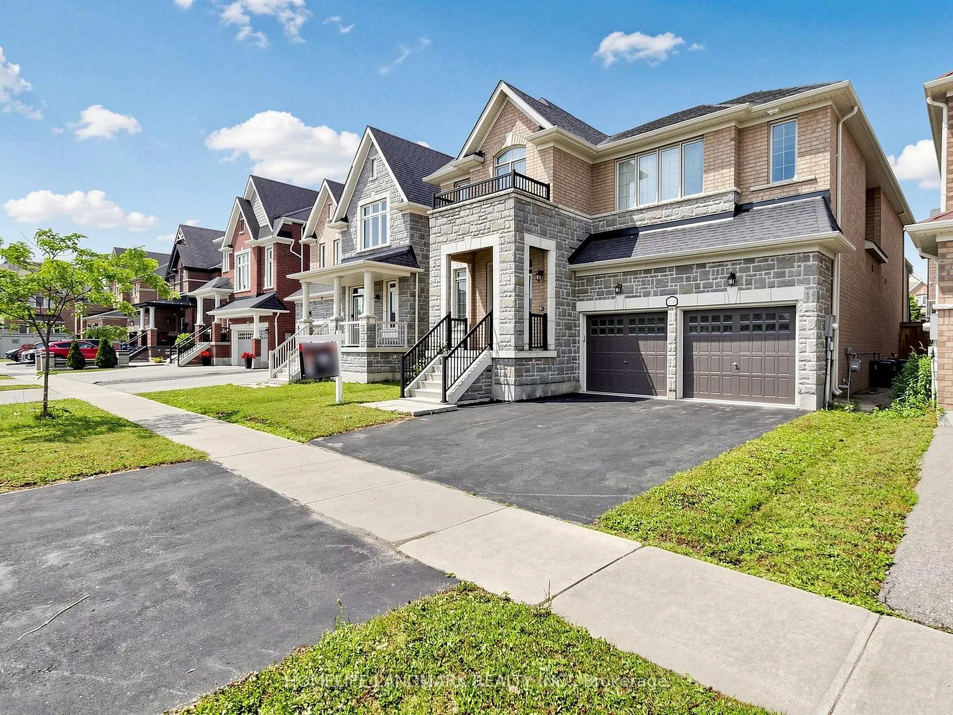 Photo 2 of 2046 Webster Boulevard, Innisfil, Alcona — HOMEH