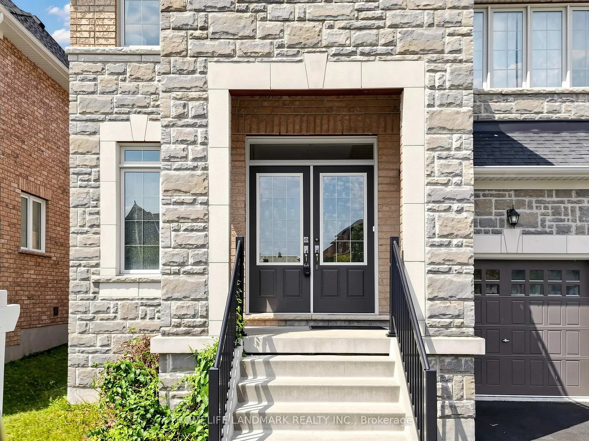 Photo 3 of 2046 Webster Boulevard, Innisfil, Alcona — HOMEH