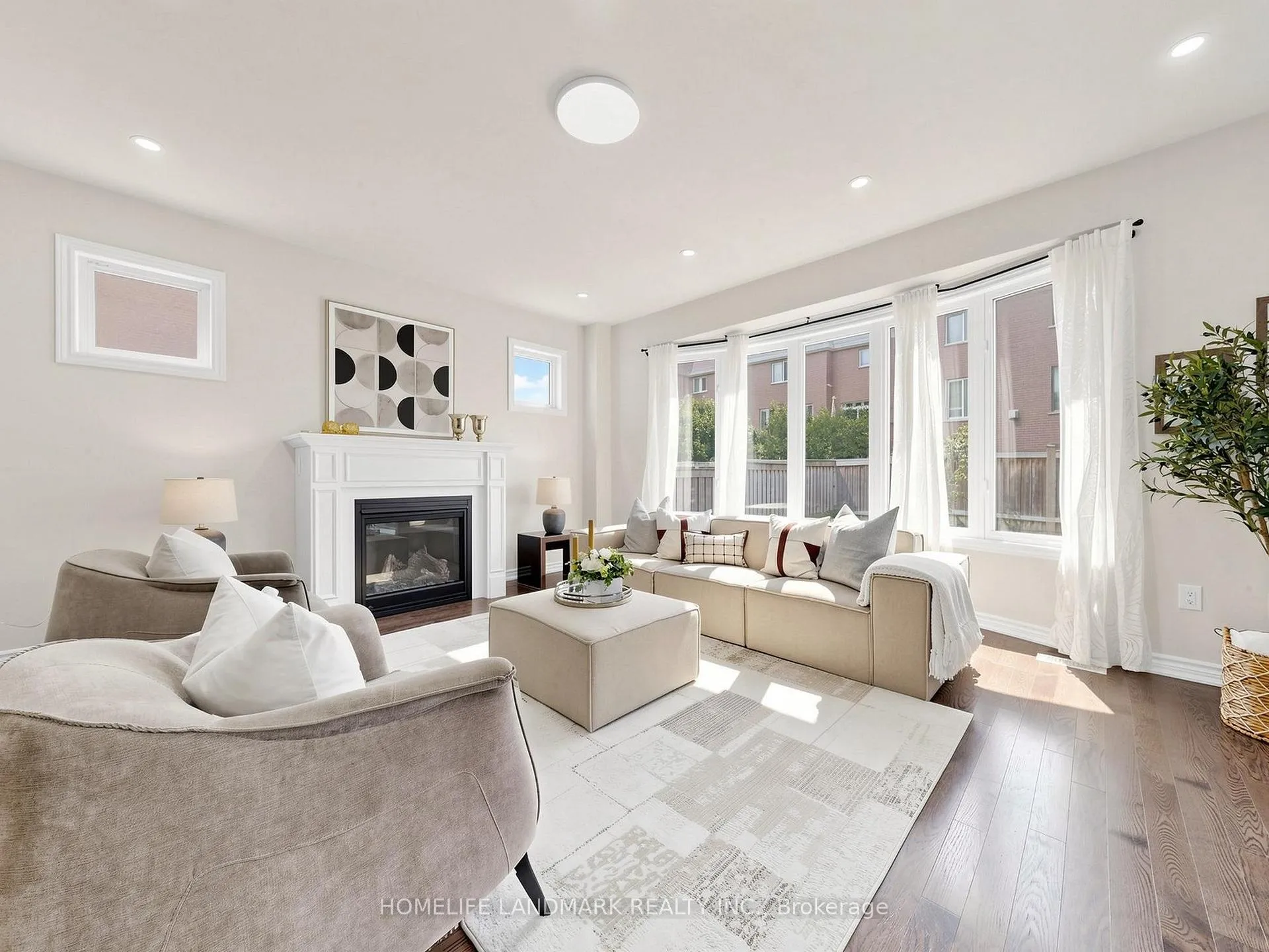 Photo 4 of 2046 Webster Boulevard, Innisfil, Alcona — HOMEH