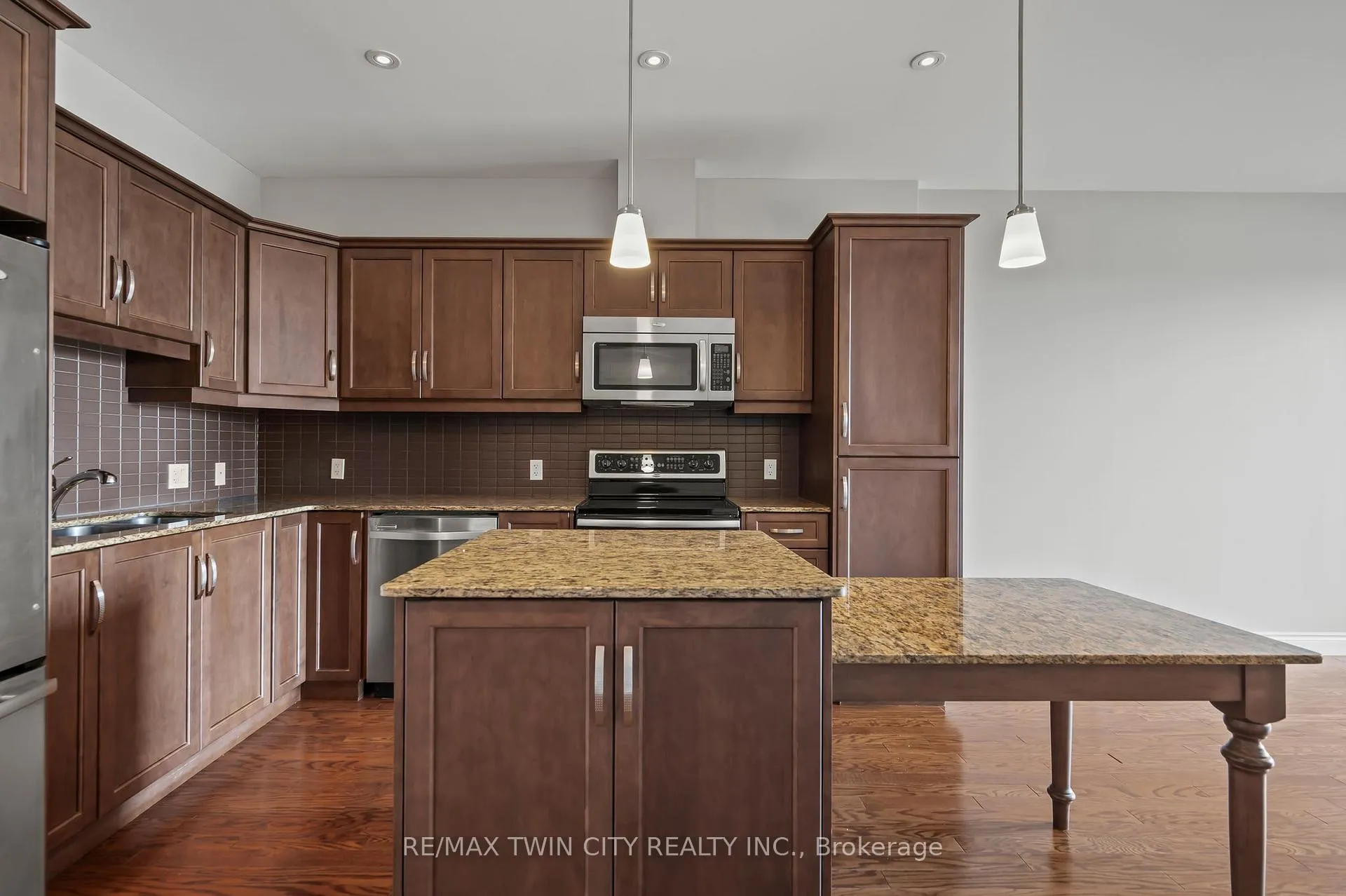 Photo 13 of Unit 704, 223 Erb Street W, Waterloo — HOMEH