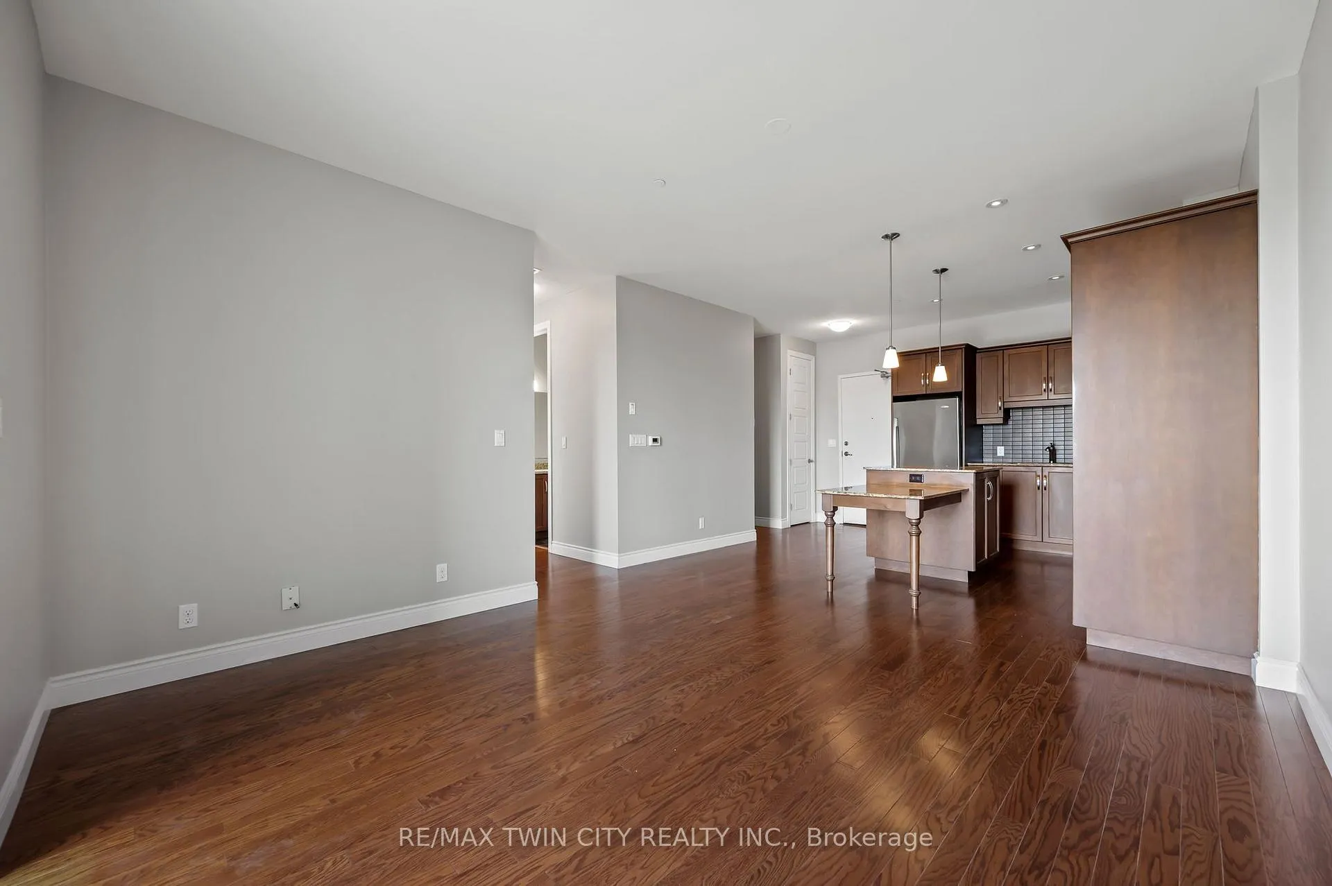 Photo 17 of Unit 704, 223 Erb Street W, Waterloo — HOMEH