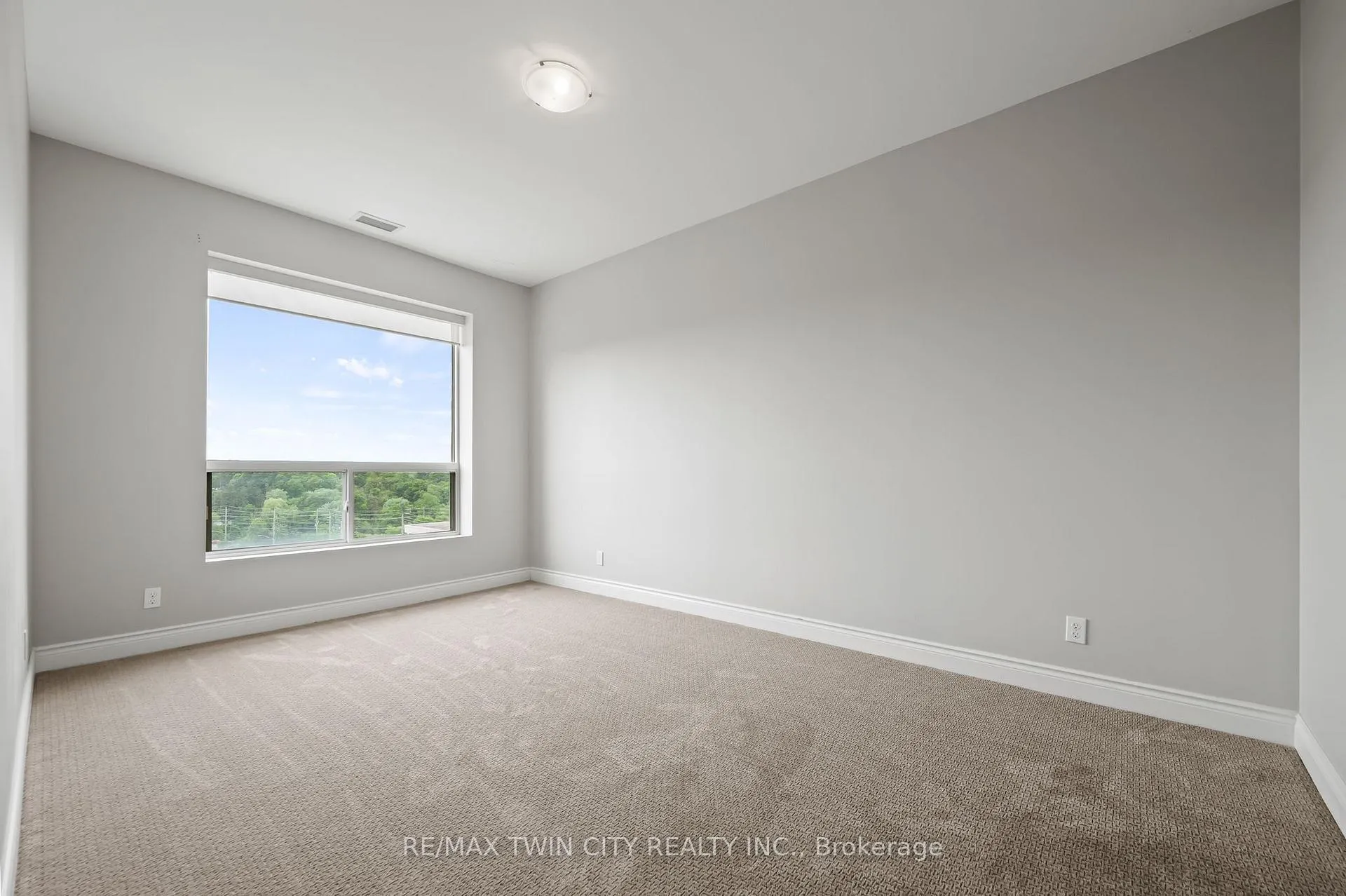 Photo 24 of Unit 704, 223 Erb Street W, Waterloo — HOMEH