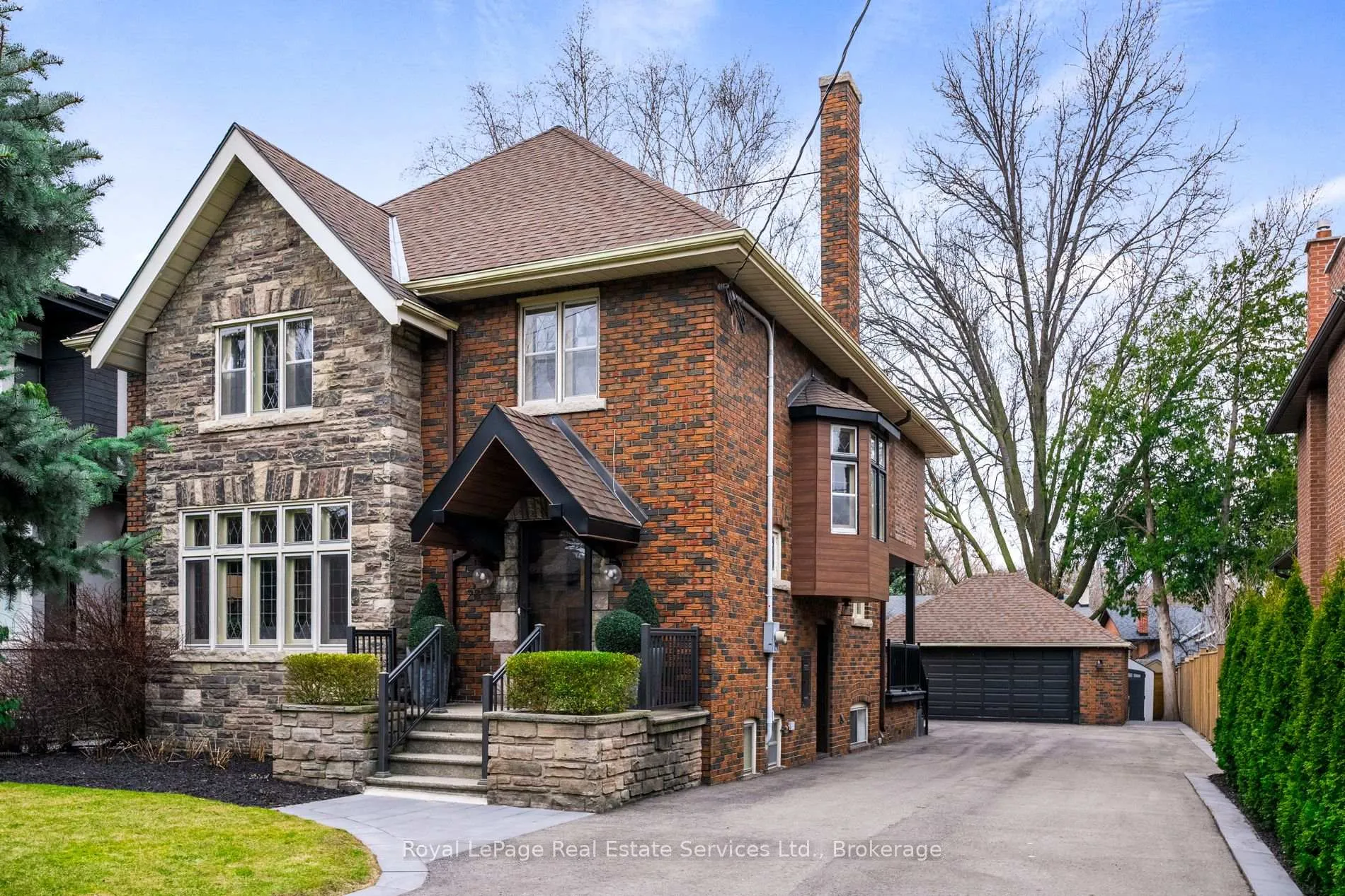 Photo 1 of 28 Thompson Avenue, Etobicoke, Stonegate-Queensway — HOMEH