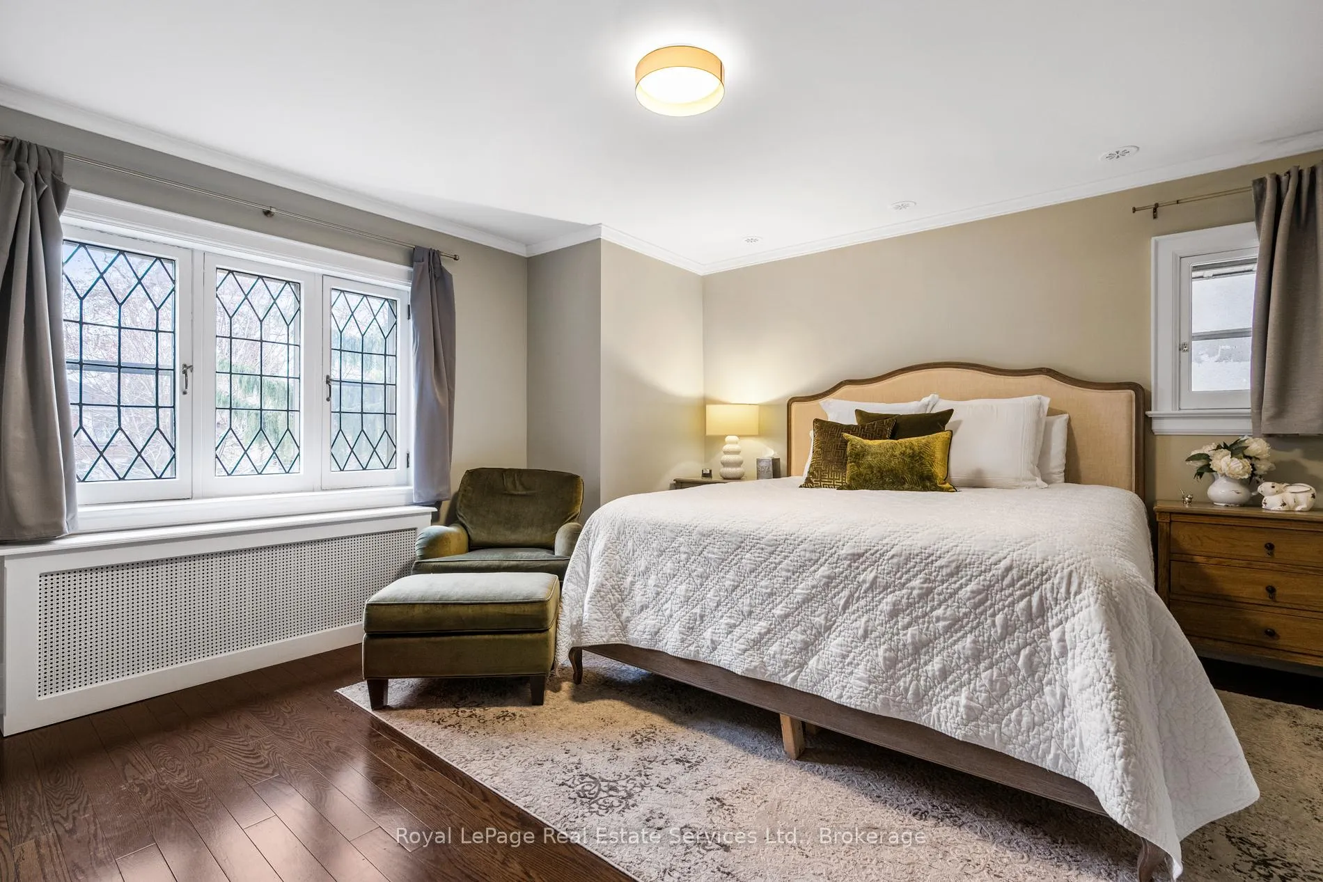 Photo 26 of 28 Thompson Avenue, Etobicoke, Stonegate-Queensway — HOMEH