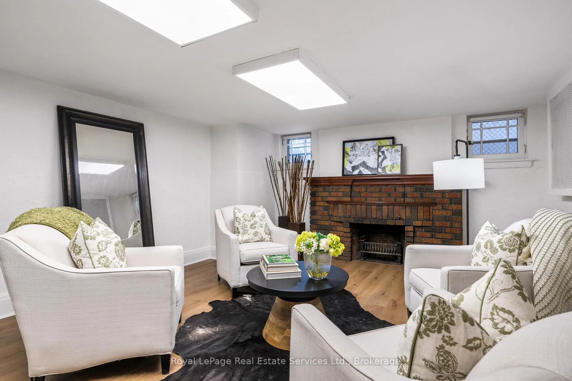Photo 32 of 28 Thompson Avenue, Etobicoke, Stonegate-Queensway — HOMEH