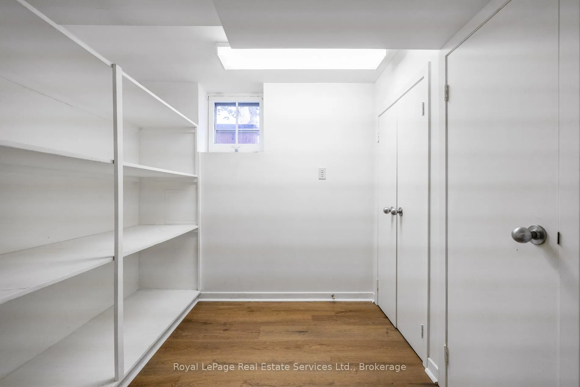Photo 35 of 28 Thompson Avenue, Etobicoke, Stonegate-Queensway — HOMEH