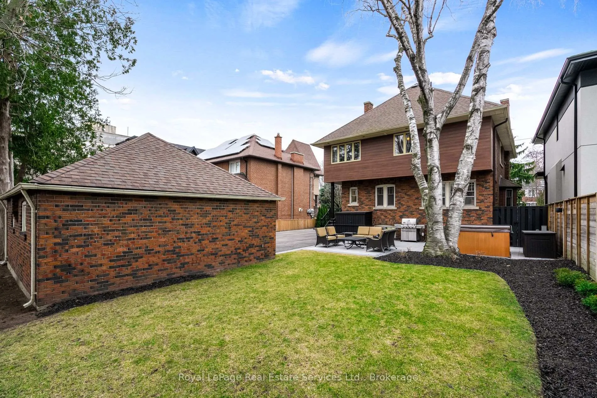 Photo 37 of 28 Thompson Avenue, Etobicoke, Stonegate-Queensway — HOMEH