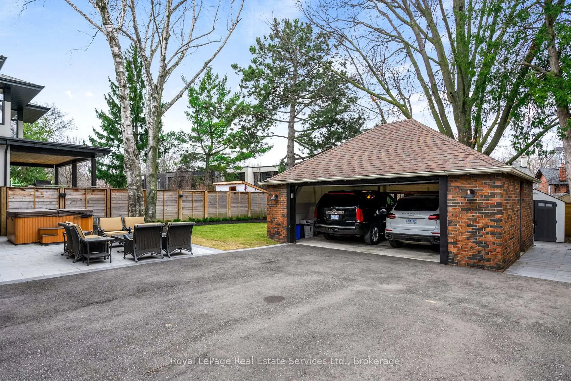 Photo 42 of 28 Thompson Avenue, Etobicoke, Stonegate-Queensway — HOMEH