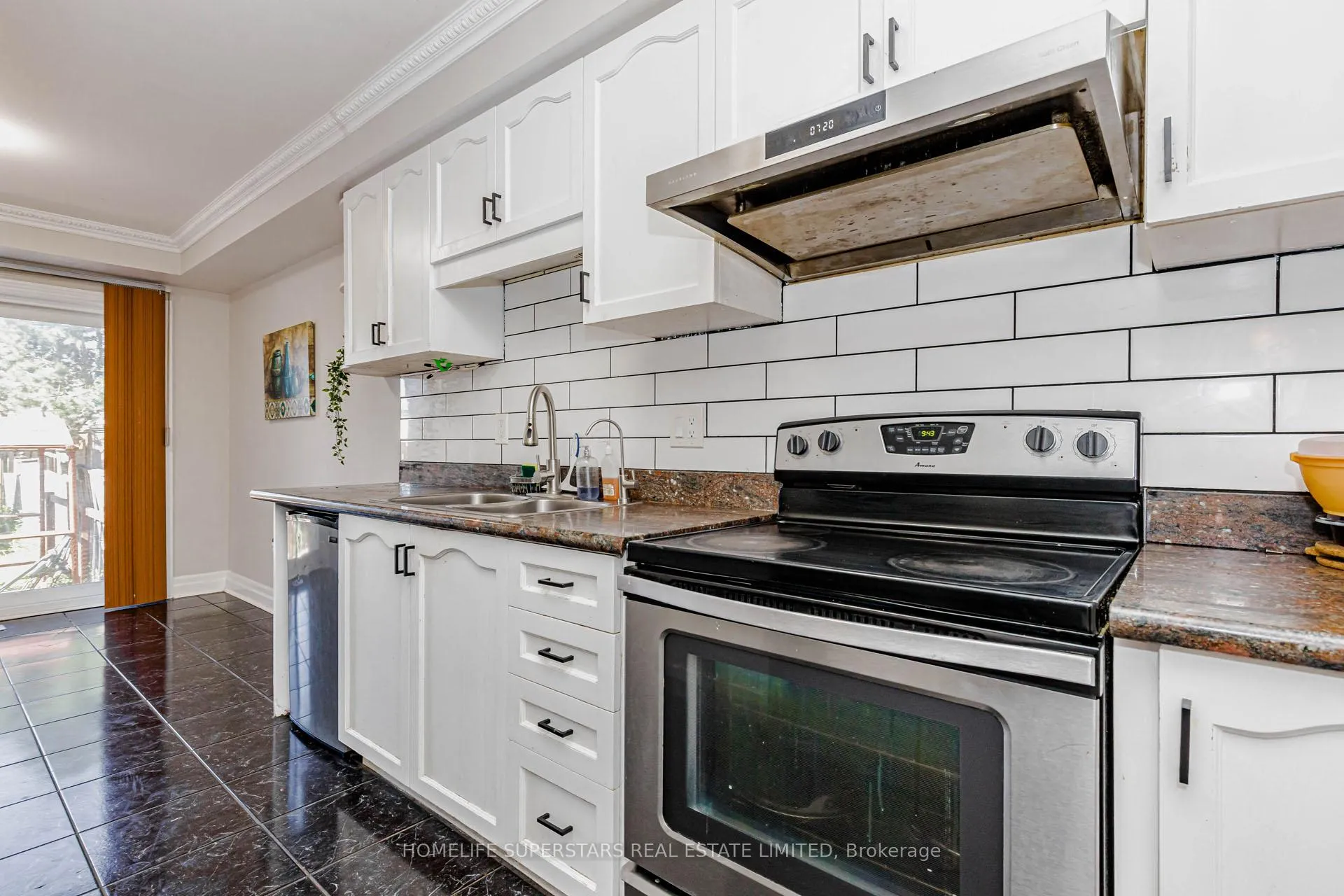 Photo 21 of 26 Amazon Court, Brampton, Sandringham-Wellington — HOMEH
