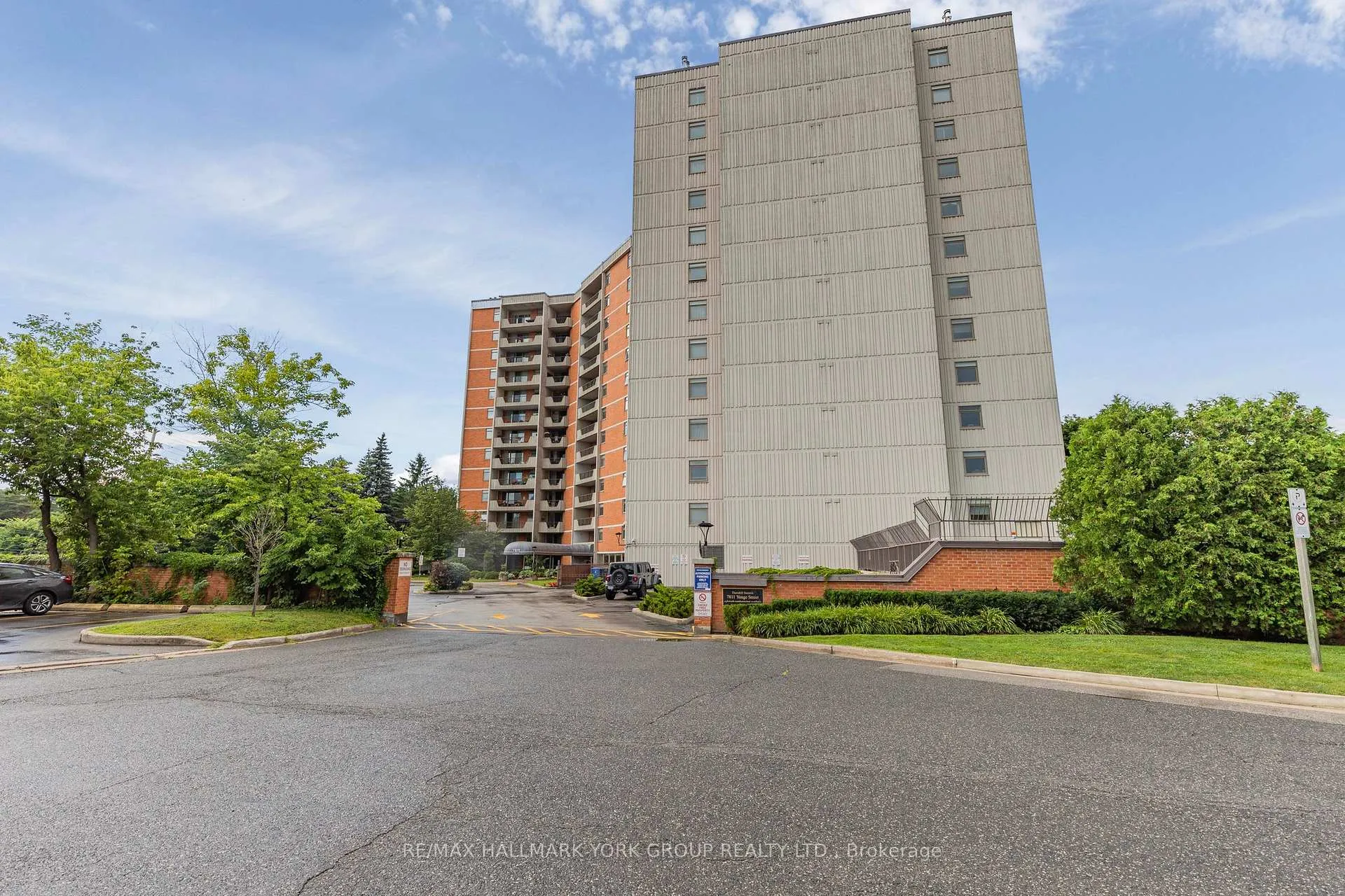 Photo 2 of Unit 1007, 7811 Yonge Street, Markham, Thornhill — HOMEH