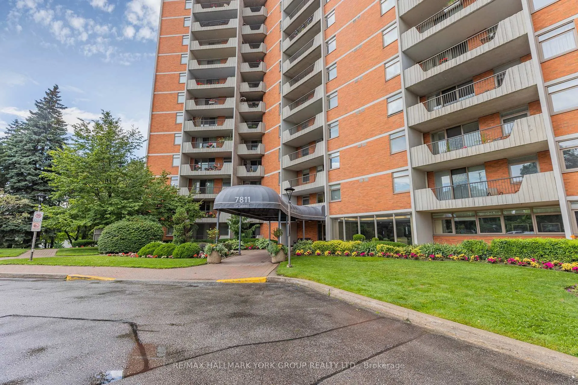 Photo 3 of Unit 1007, 7811 Yonge Street, Markham, Thornhill — HOMEH
