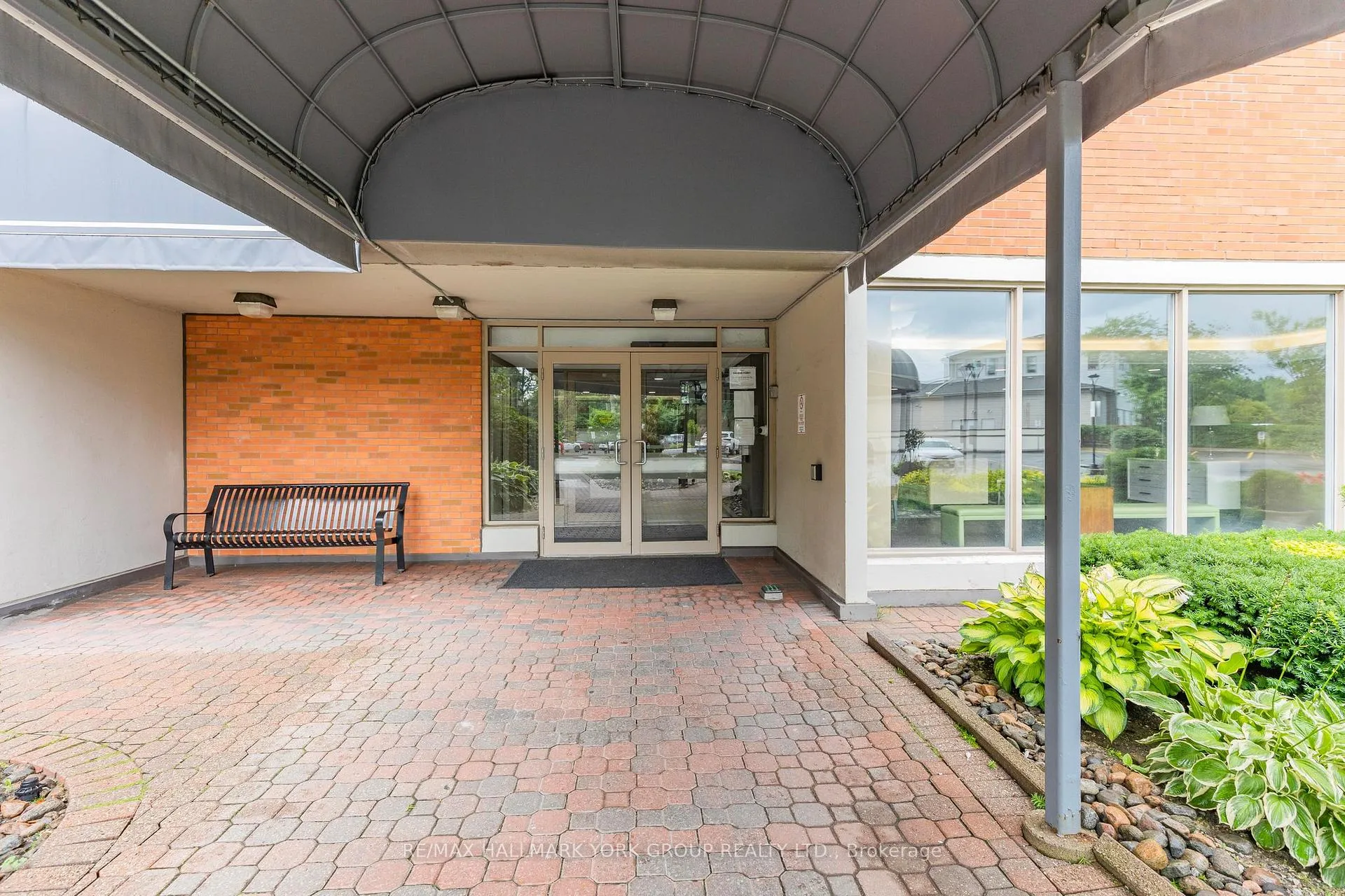 Photo 4 of Unit 1007, 7811 Yonge Street, Markham, Thornhill — HOMEH