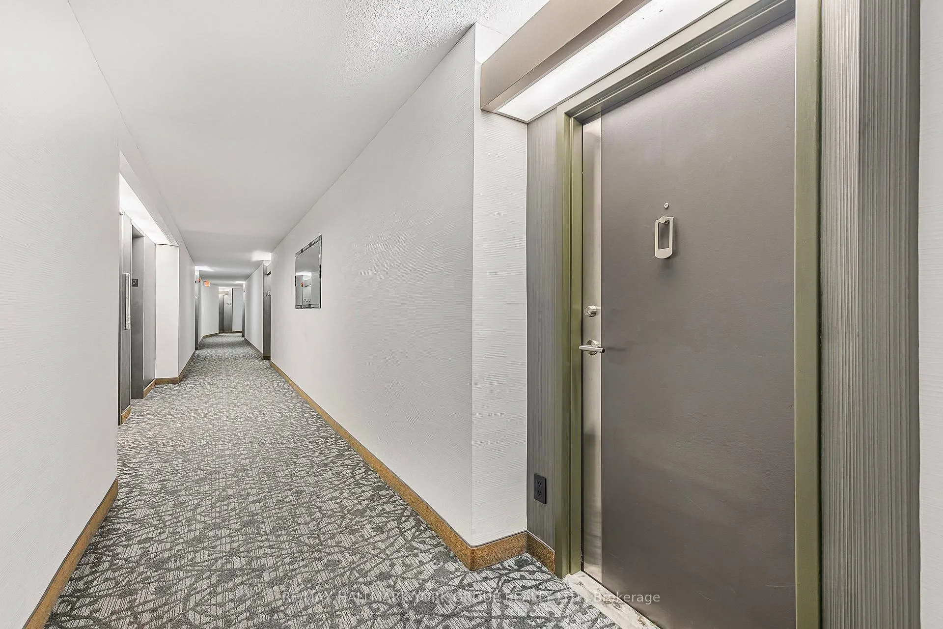 Photo 12 of Unit 1007, 7811 Yonge Street, Markham, Thornhill — HOMEH