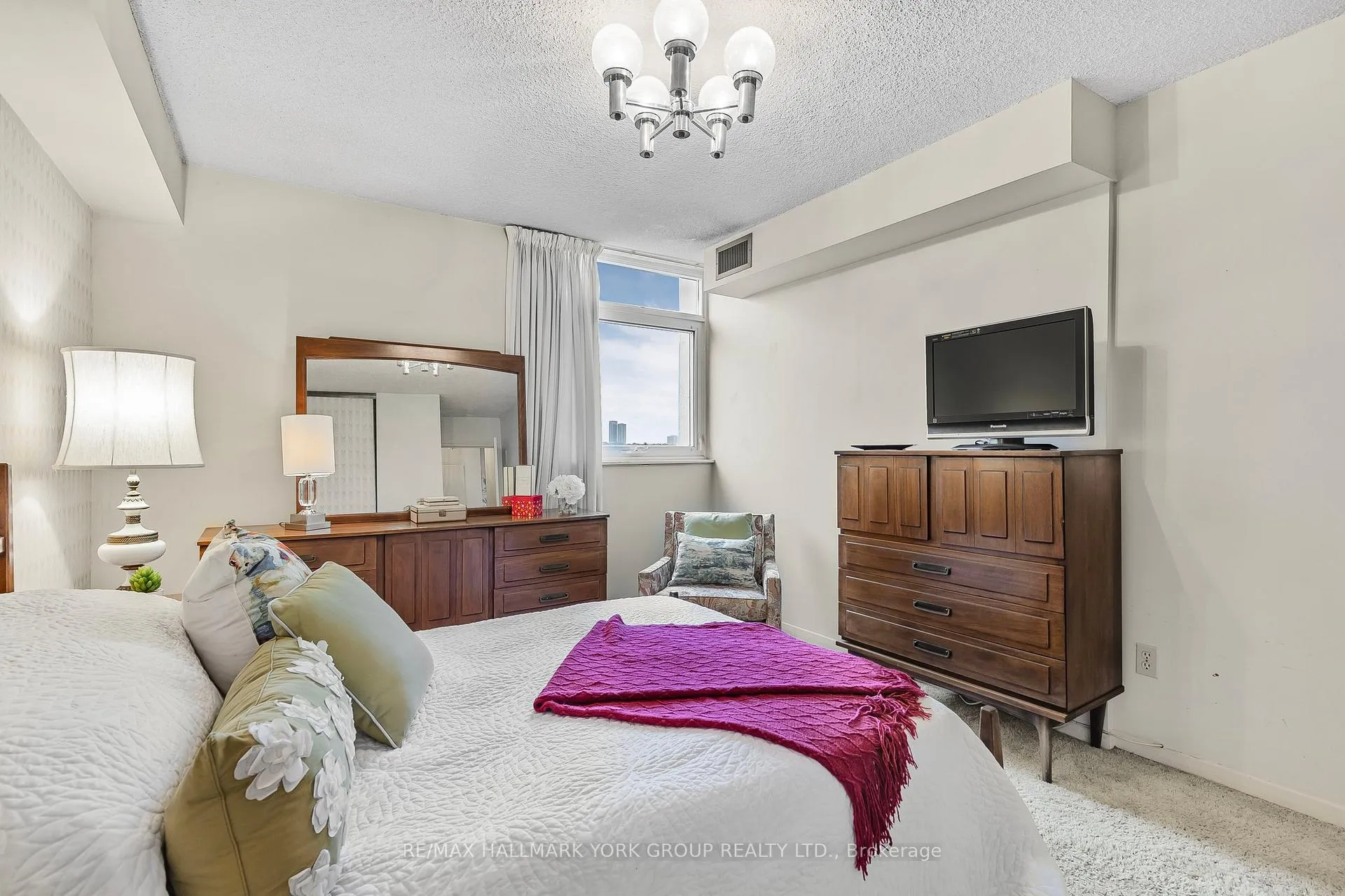 Photo 32 of Unit 1007, 7811 Yonge Street, Markham, Thornhill — HOMEH