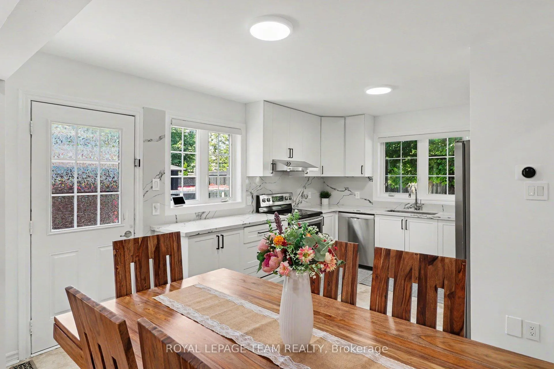 Photo 11 of 100 Sonesta Circle, Ottawa, Stittsville (North) — HOMEH
