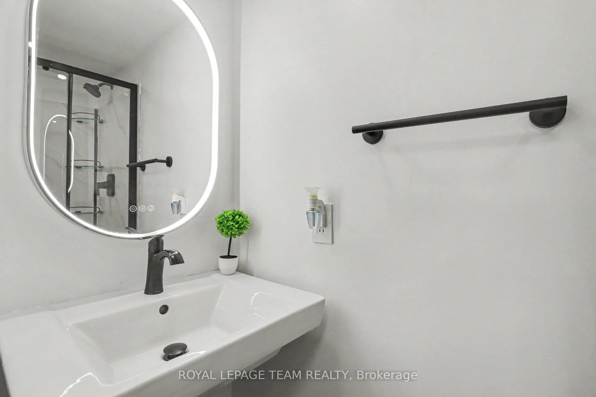 Photo 30 of 100 Sonesta Circle, Ottawa, Stittsville (North) — HOMEH