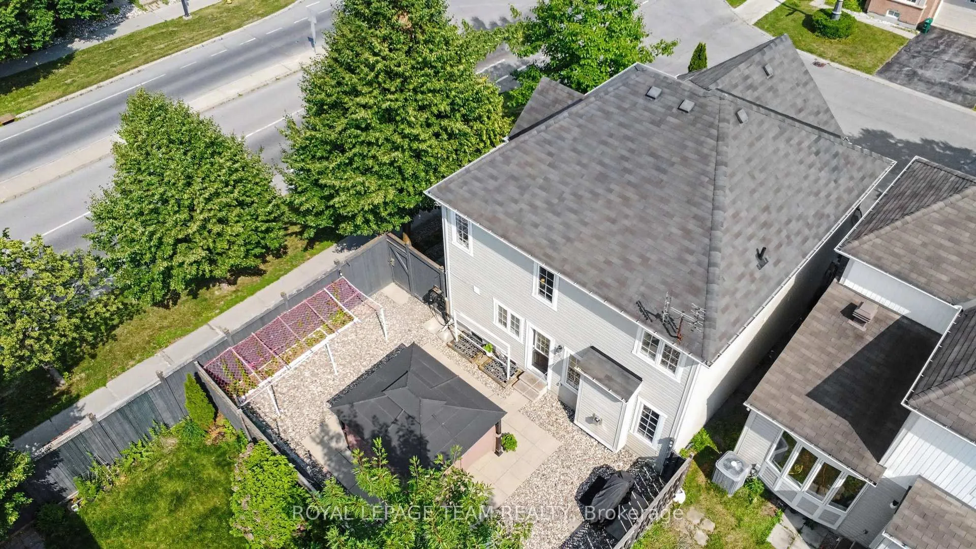 Photo 35 of 100 Sonesta Circle, Ottawa, Stittsville (North) — HOMEH
