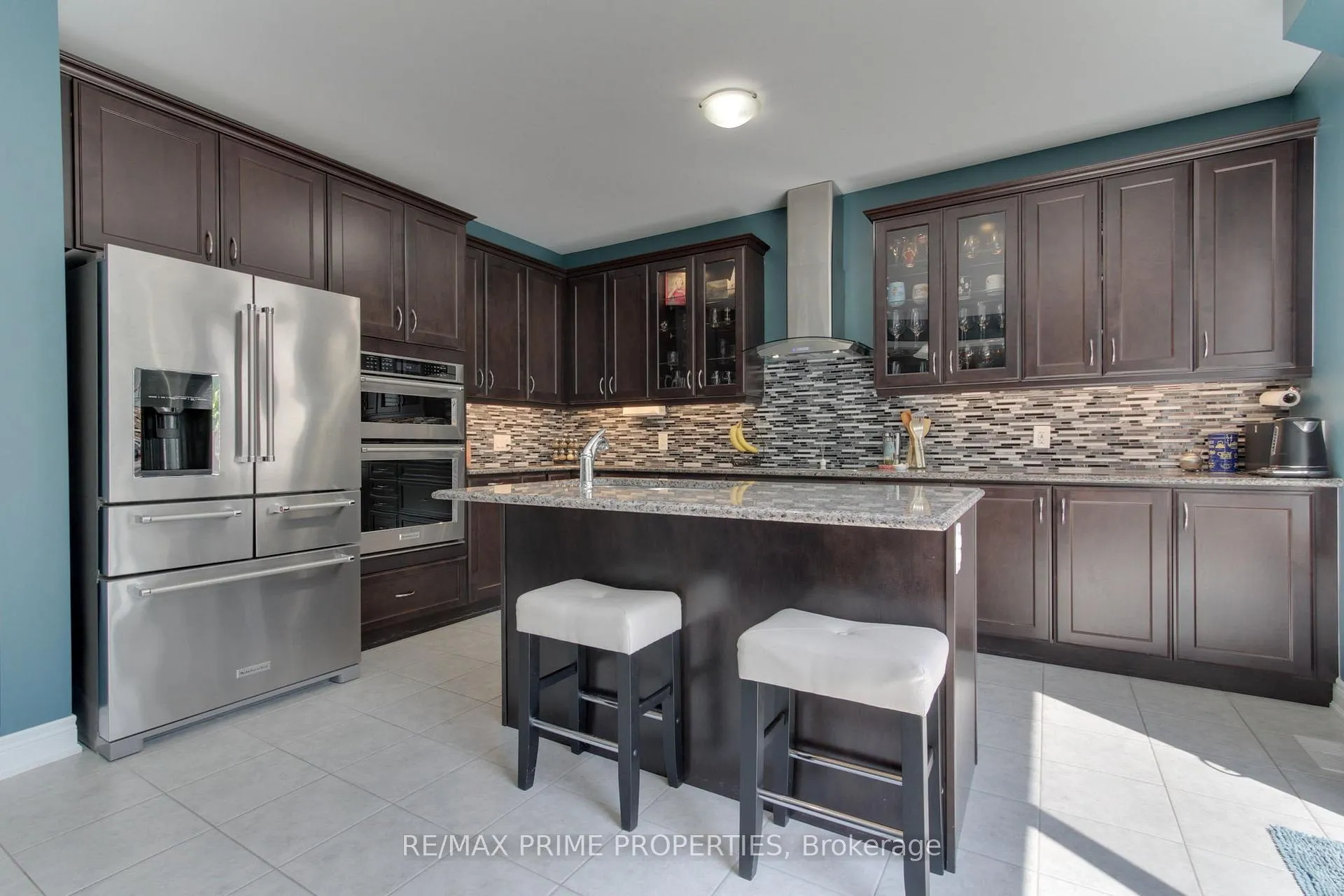Photo 4 of 121 Robert Wilson Crescent, Georgina, Keswick South — HOMEH