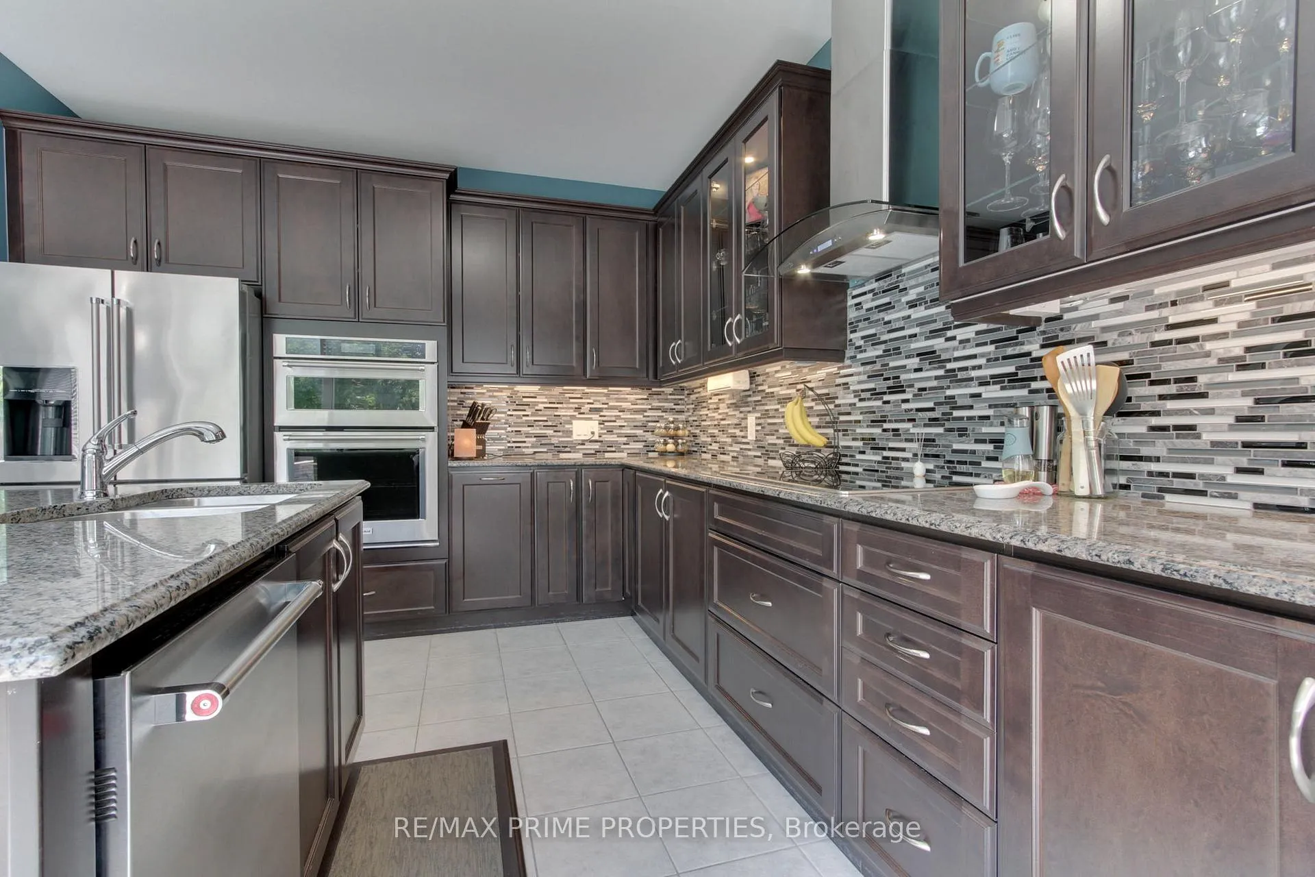 Photo 5 of 121 Robert Wilson Crescent, Georgina, Keswick South — HOMEH