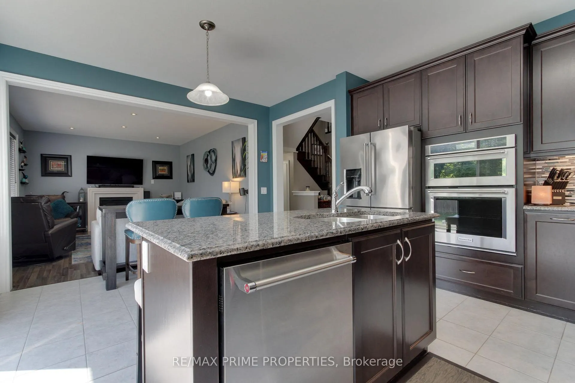 Photo 6 of 121 Robert Wilson Crescent, Georgina, Keswick South — HOMEH