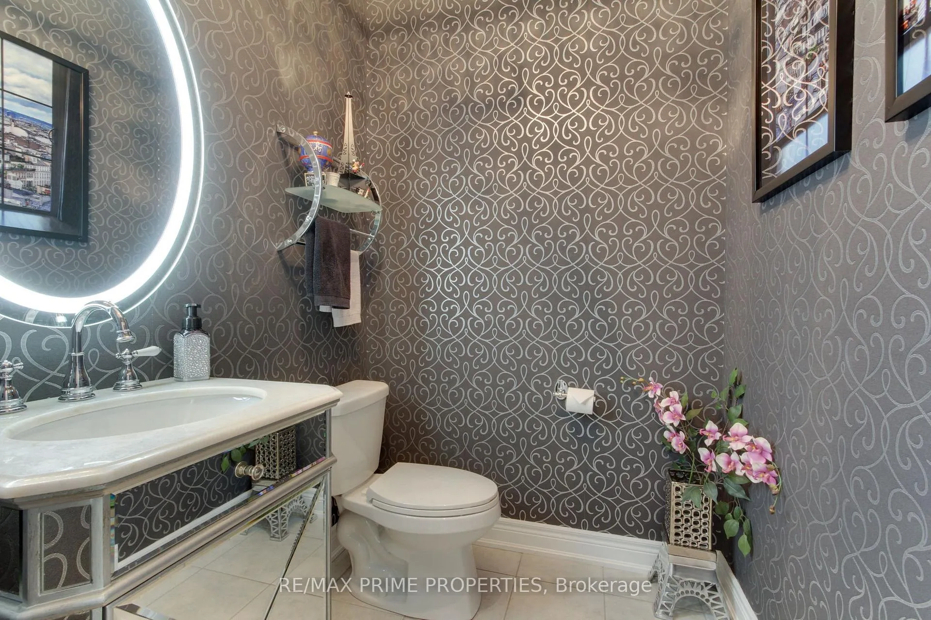 Photo 10 of 121 Robert Wilson Crescent, Georgina, Keswick South — HOMEH