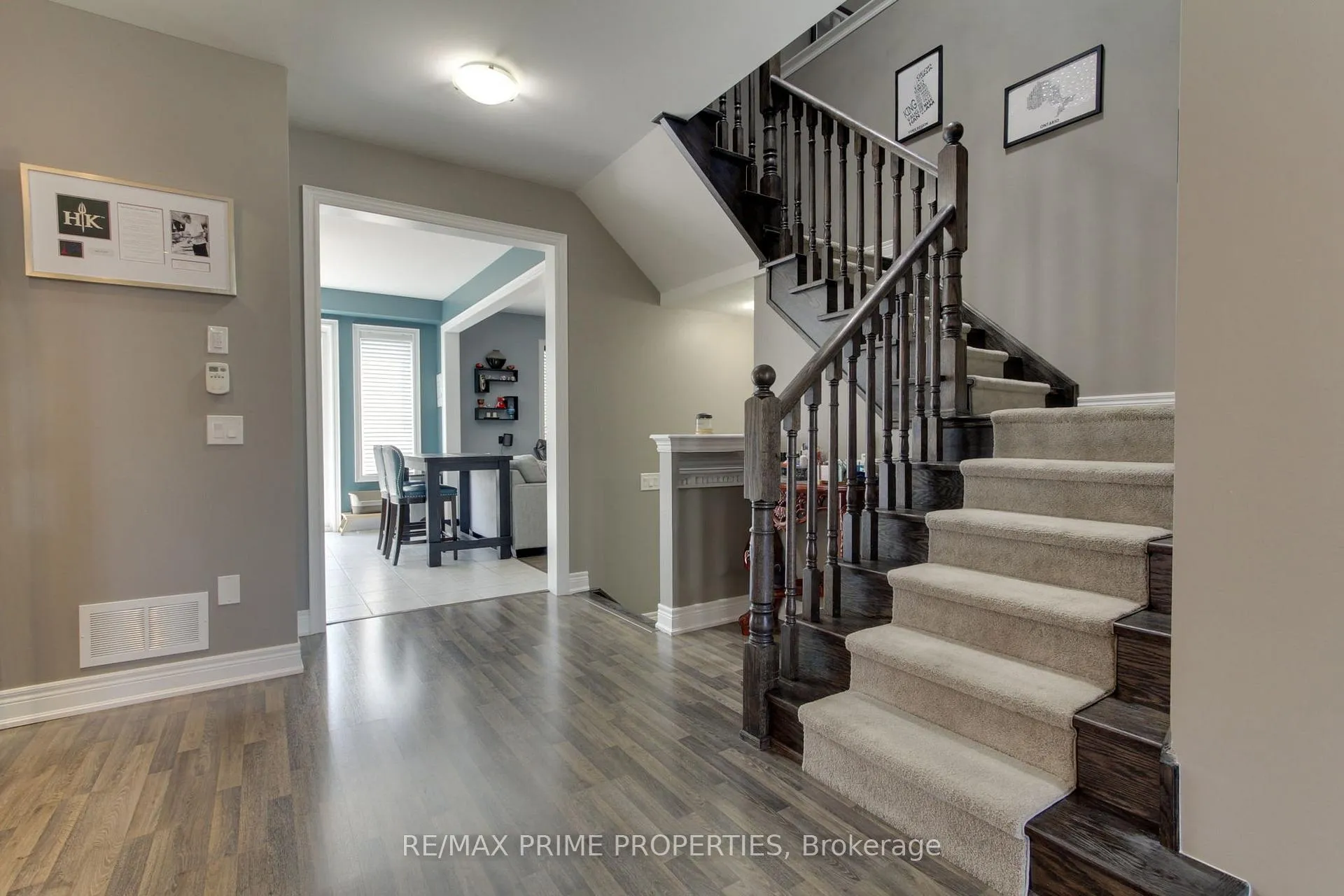 Photo 12 of 121 Robert Wilson Crescent, Georgina, Keswick South — HOMEH