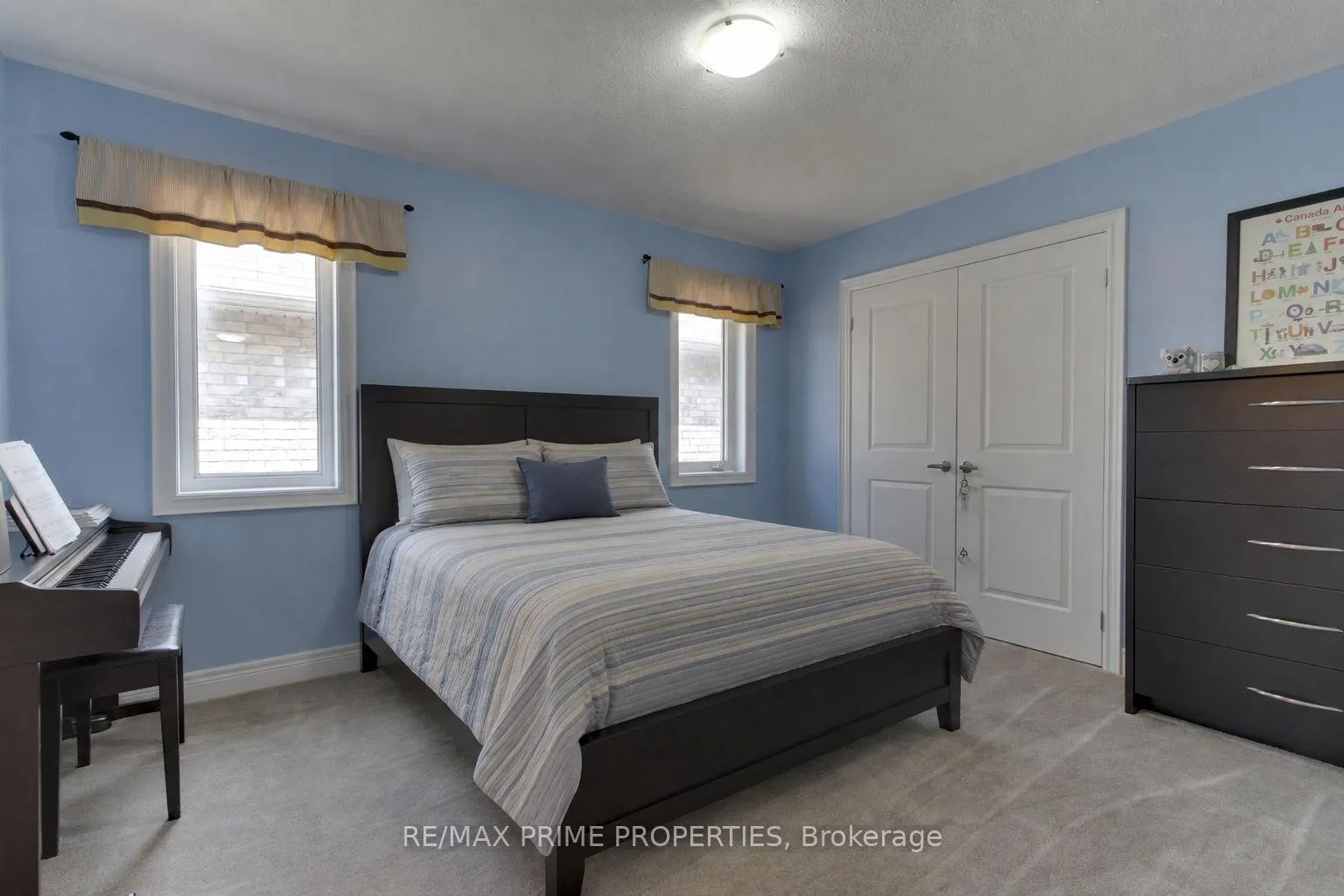 Photo 22 of 121 Robert Wilson Crescent, Georgina, Keswick South — HOMEH