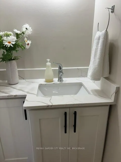 Photo 9 of Unit D, 120 Endicott Terrace, Welland, Prince Charles — HOMEH