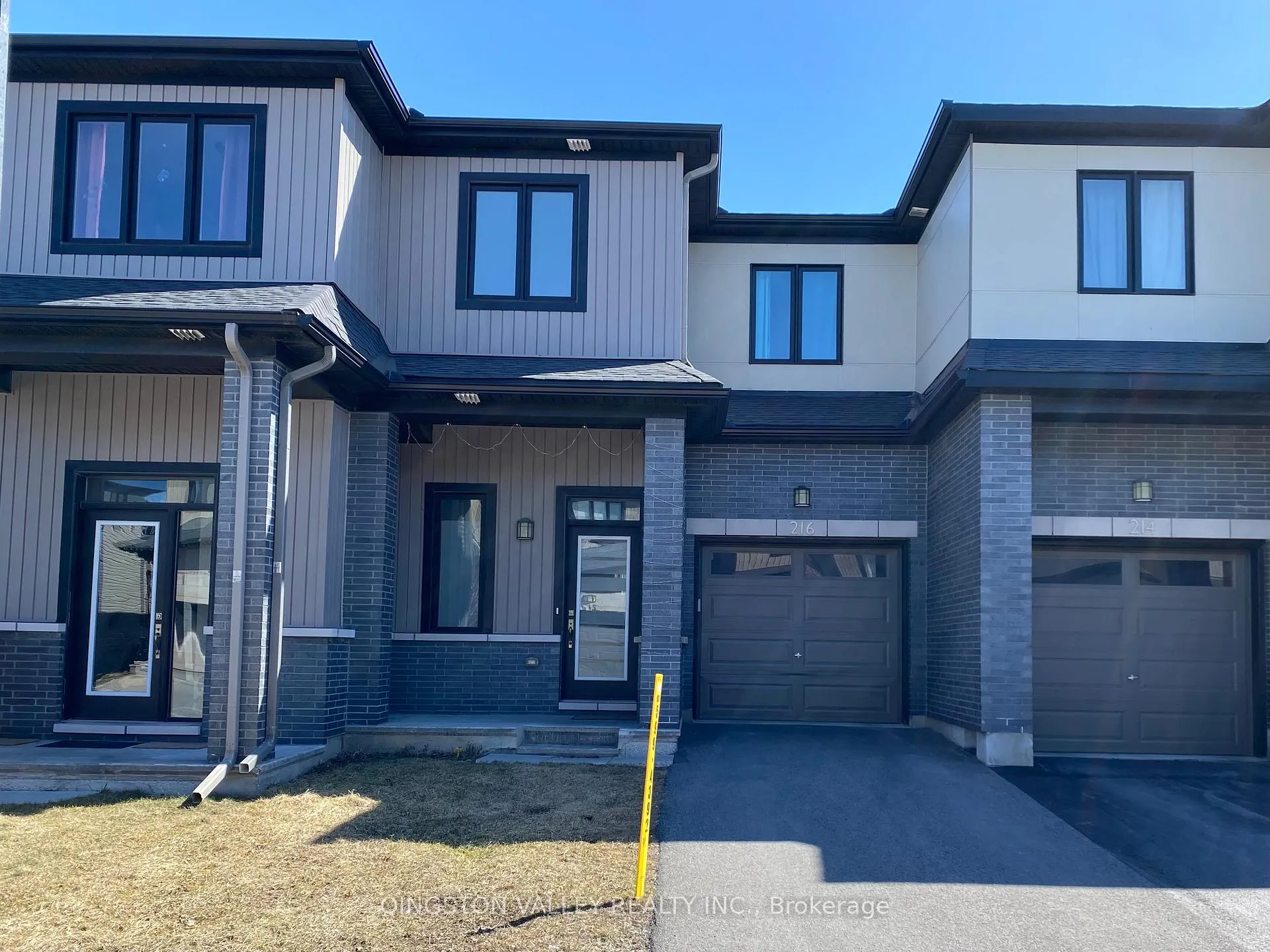 Photo 1 of 216 Don Brown Private, Ottawa, Kanata - Emerald Meadows/Trailwest — HOMEH
