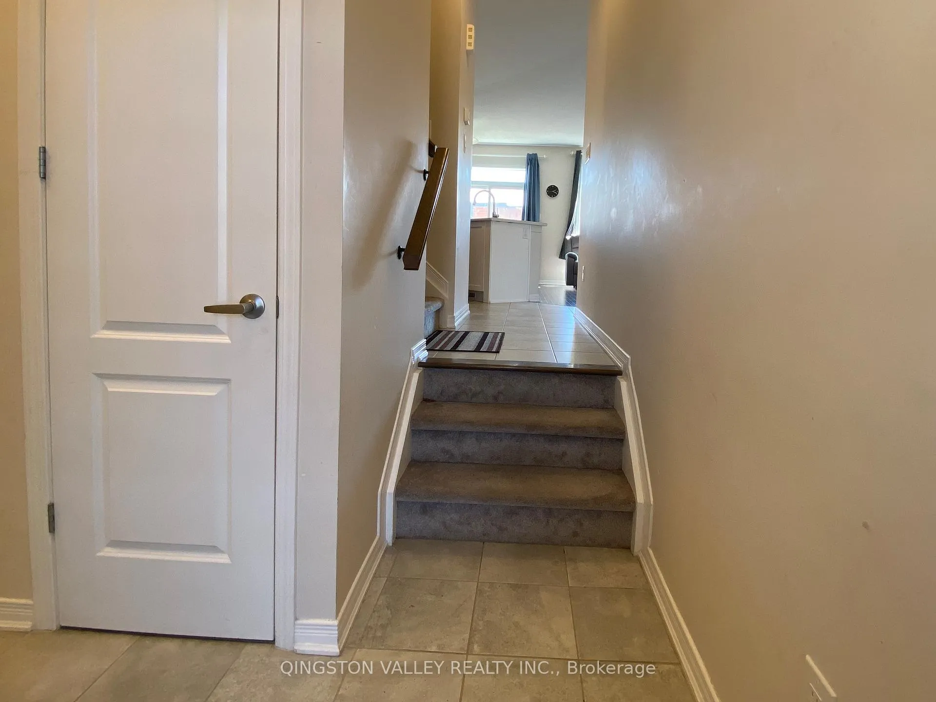 Photo 3 of 216 Don Brown Private, Ottawa, Kanata - Emerald Meadows/Trailwest — HOMEH