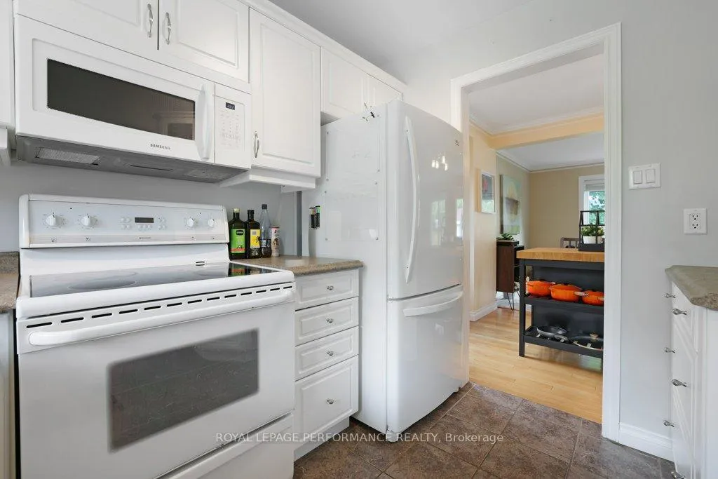 Photo 9 of 1550 Bourcier Drive, Ottawa, Bilberry Creek/Queenswood Heights — HOMEH