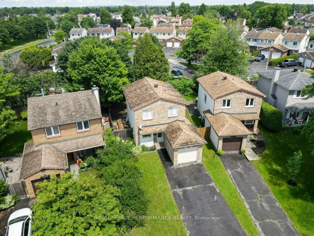 Photo 32 of 1550 Bourcier Drive, Ottawa, Bilberry Creek/Queenswood Heights — HOMEH