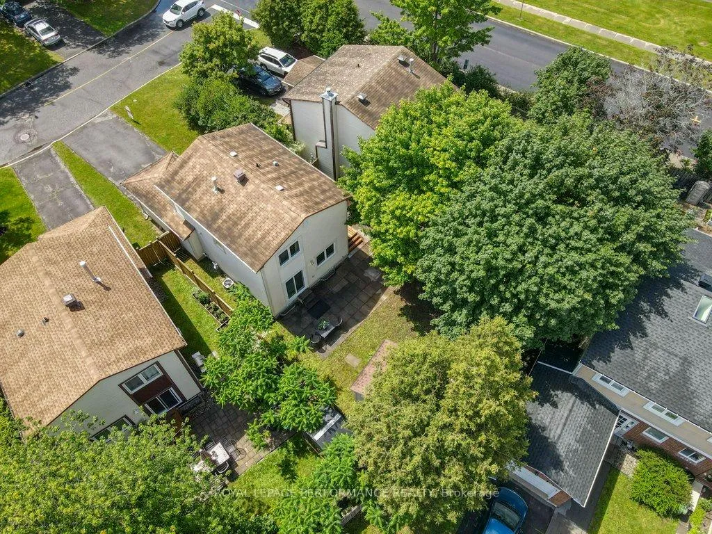 Photo 37 of 1550 Bourcier Drive, Ottawa, Bilberry Creek/Queenswood Heights — HOMEH