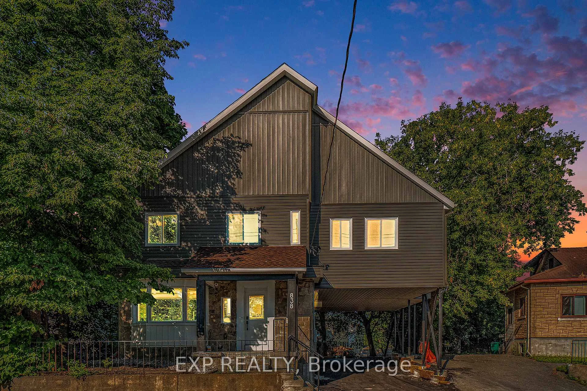 Photo 2 of Unit 3, 838 St. Laurent Boulevard, Ottawa, Castle Heights — HOMEH
