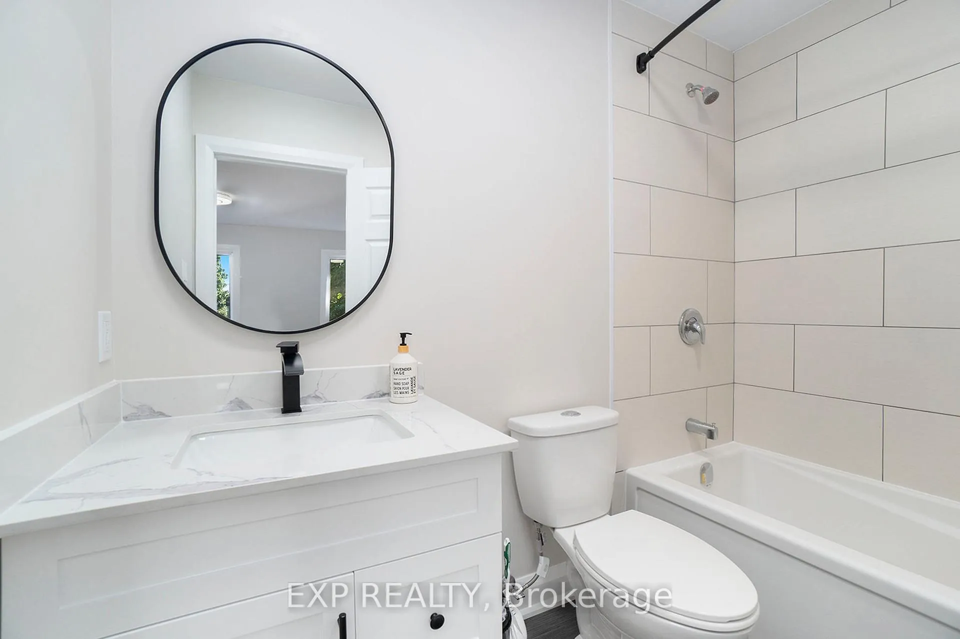 Photo 15 of Unit 3, 838 St. Laurent Boulevard, Ottawa, Castle Heights — HOMEH