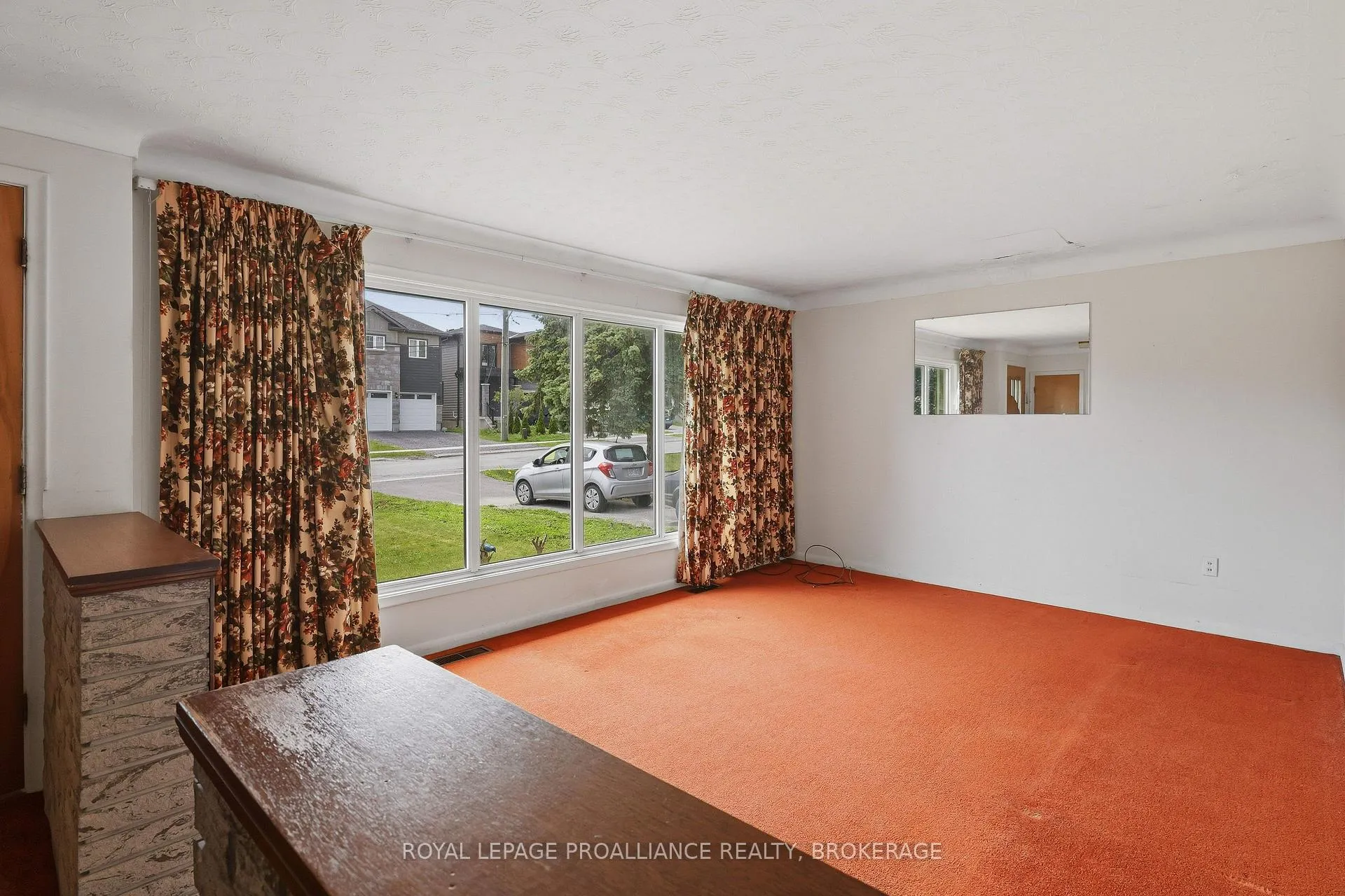 Photo 4 of 15 Park Crescent, Loyalist, Amherstview — HOMEH