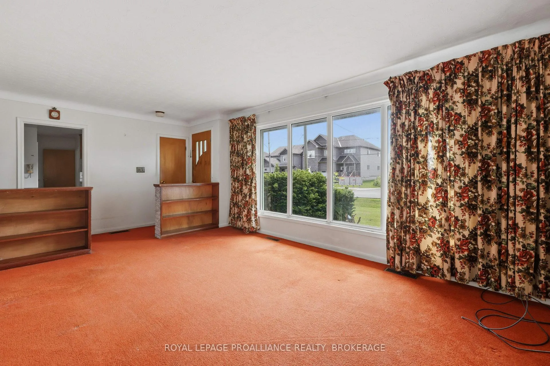 Photo 5 of 15 Park Crescent, Loyalist, Amherstview — HOMEH