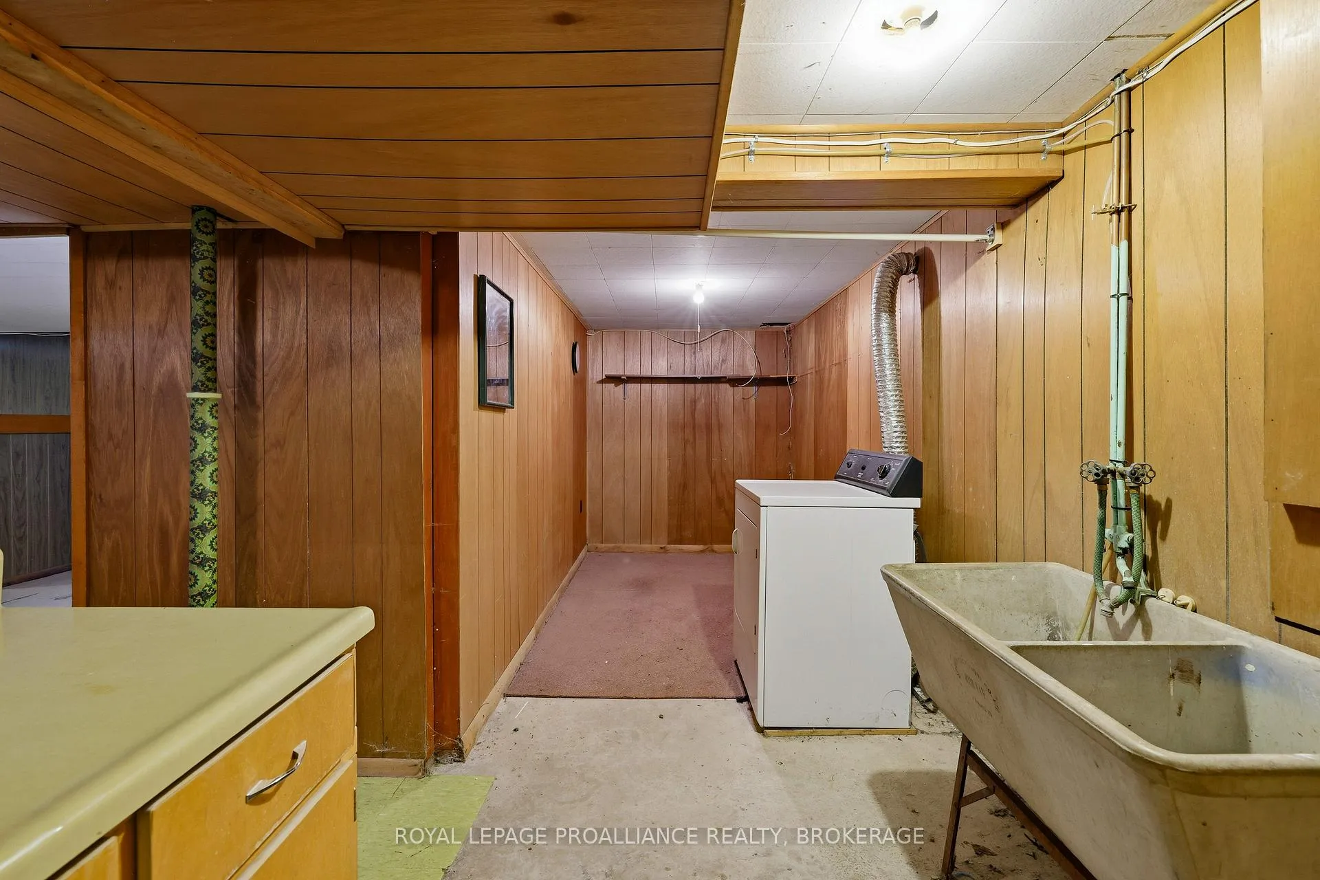 Photo 18 of 15 Park Crescent, Loyalist, Amherstview — HOMEH