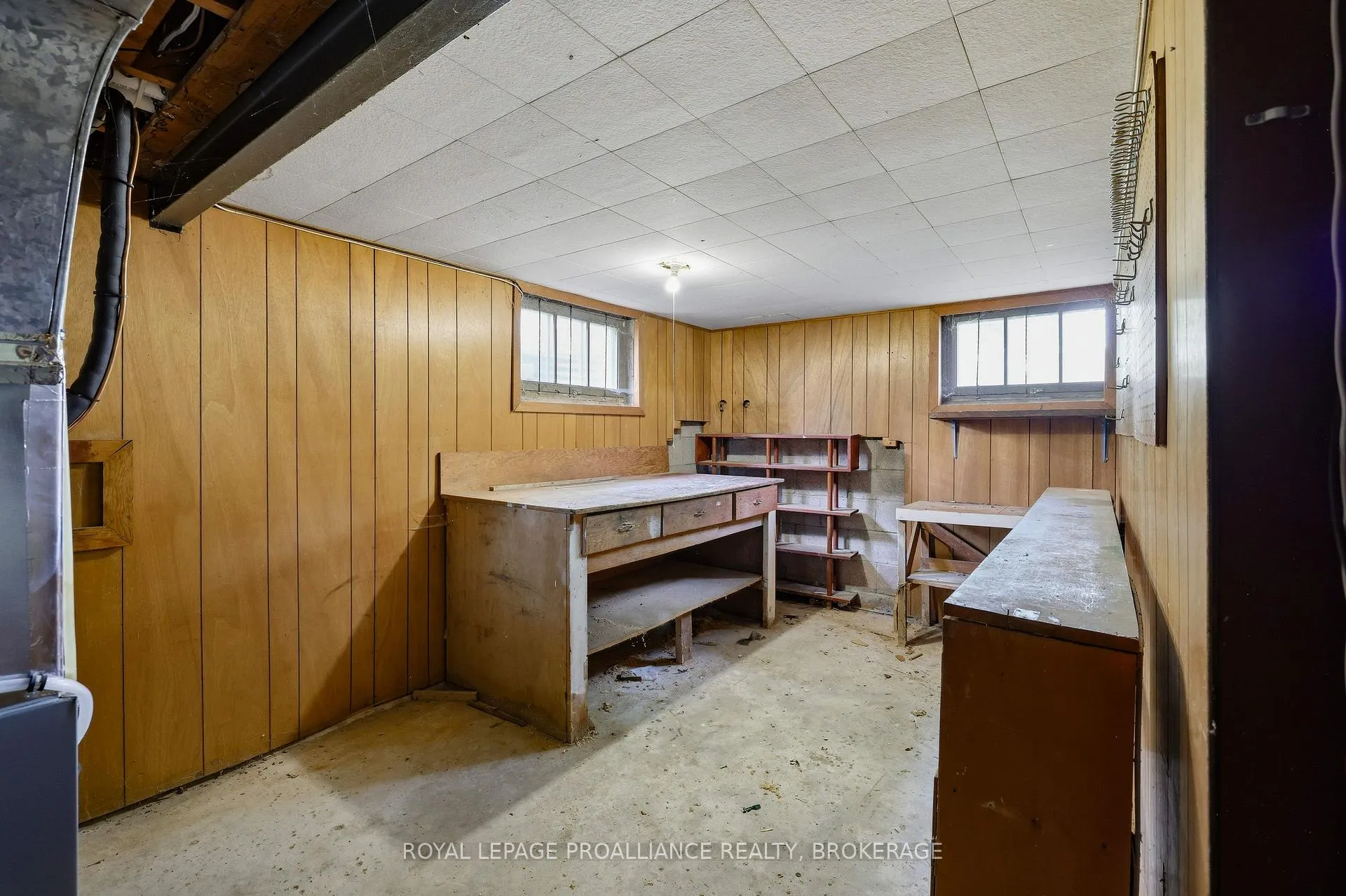 Photo 20 of 15 Park Crescent, Loyalist, Amherstview — HOMEH