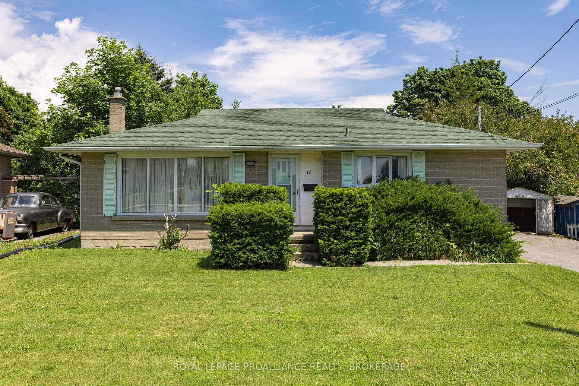 Photo 29 of 15 Park Crescent, Loyalist, Amherstview — HOMEH