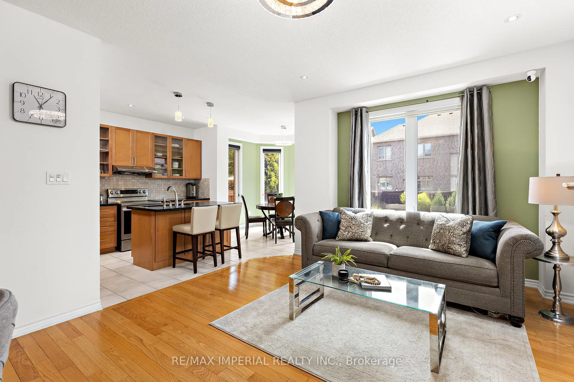Photo 9 of 2462 Kwinter Road, Oakville, Westmount — HOMEH