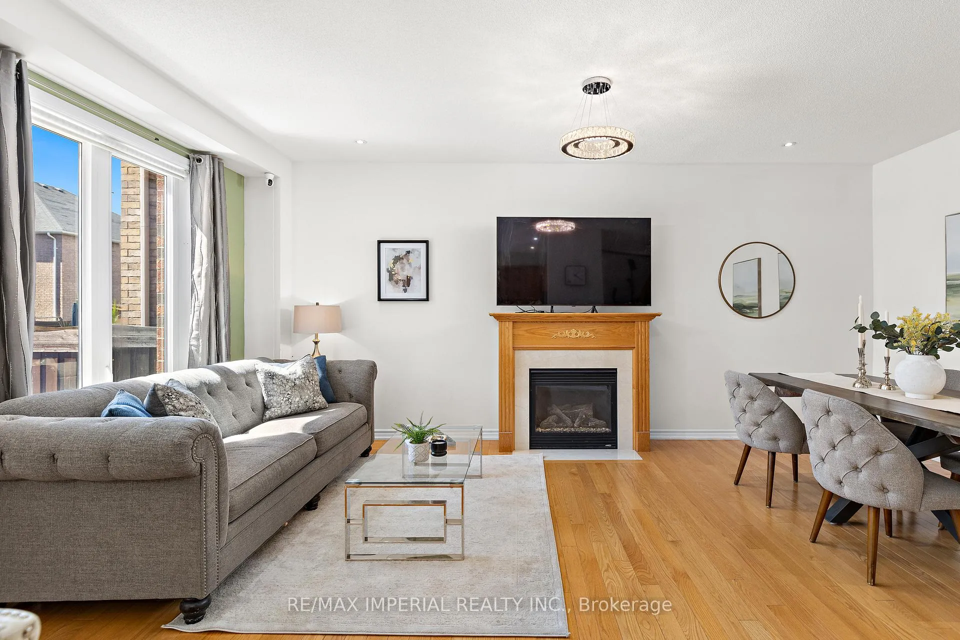 Photo 10 of 2462 Kwinter Road, Oakville, Westmount — HOMEH