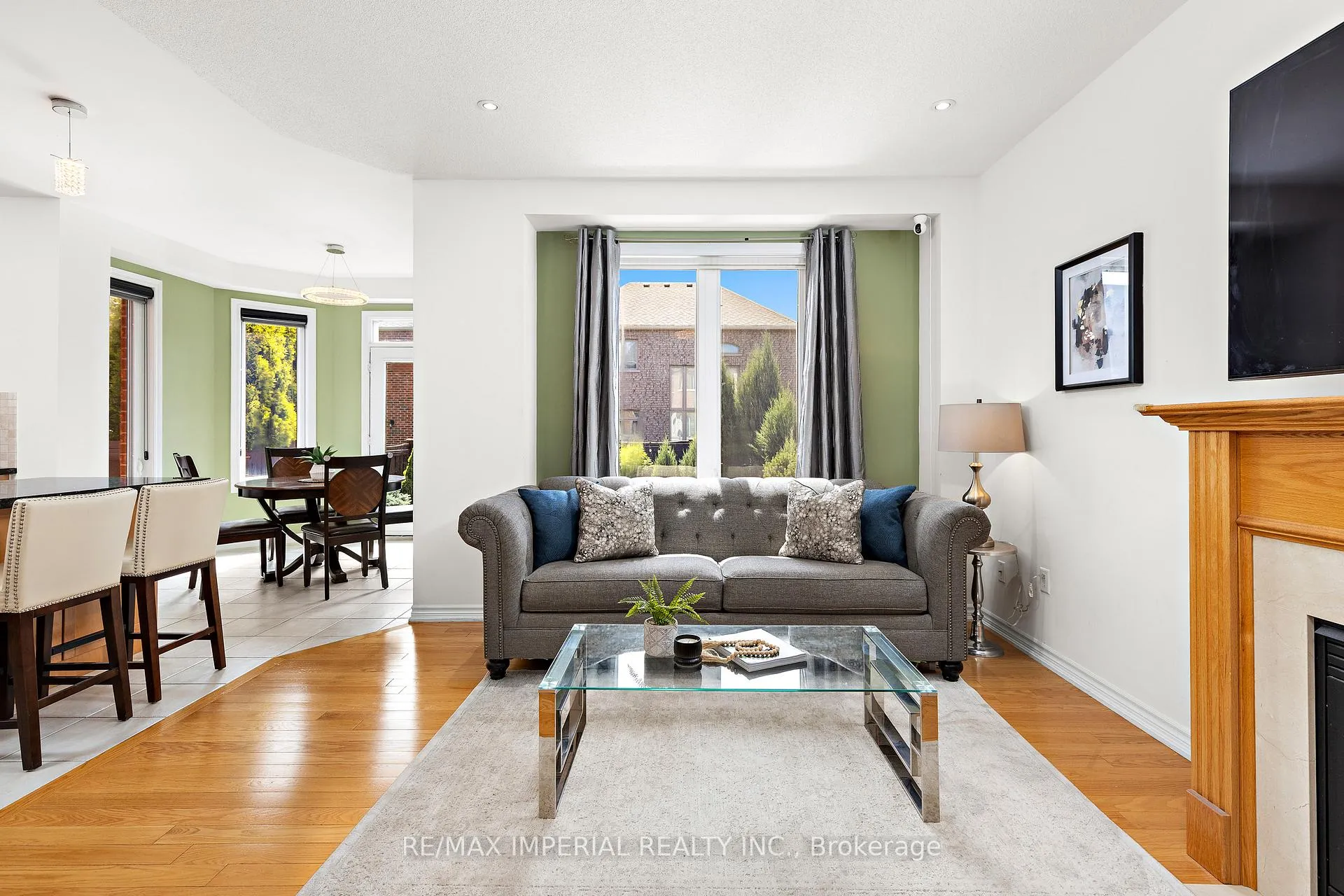 Photo 11 of 2462 Kwinter Road, Oakville, Westmount — HOMEH