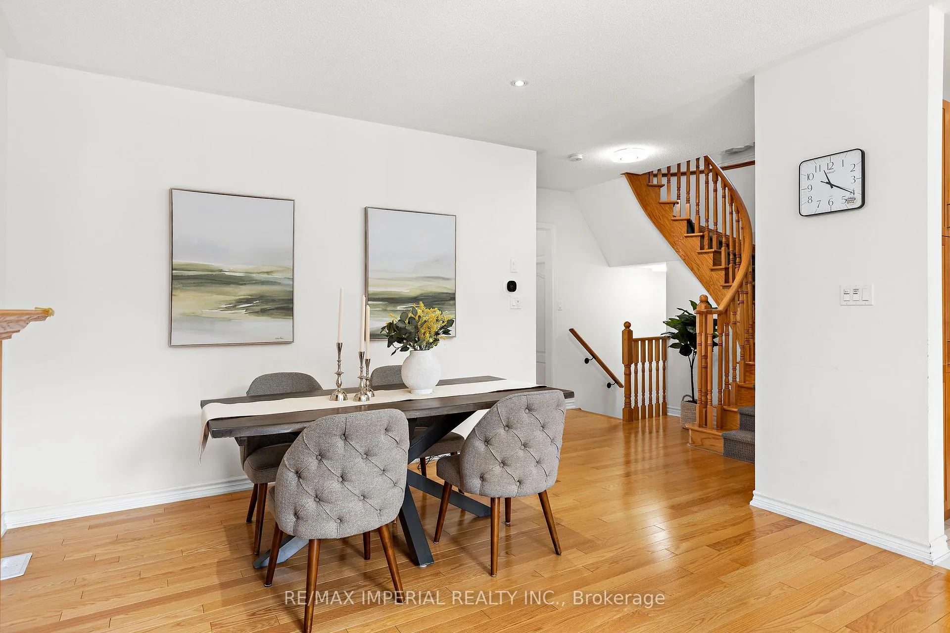 Photo 13 of 2462 Kwinter Road, Oakville, Westmount — HOMEH