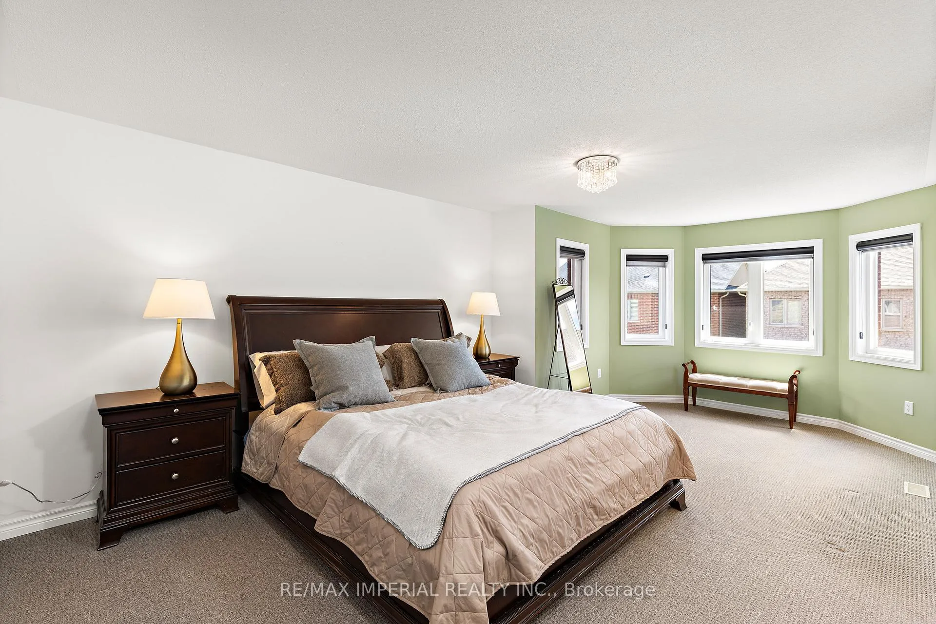 Photo 23 of 2462 Kwinter Road, Oakville, Westmount — HOMEH