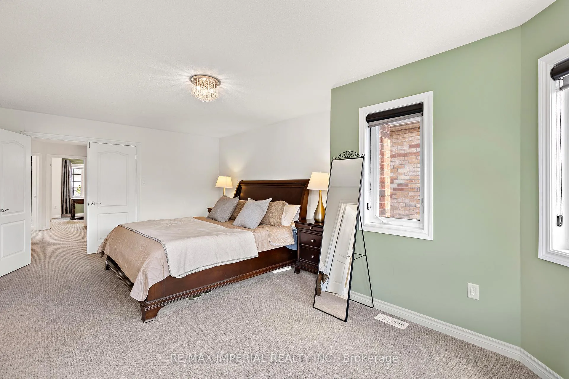Photo 24 of 2462 Kwinter Road, Oakville, Westmount — HOMEH