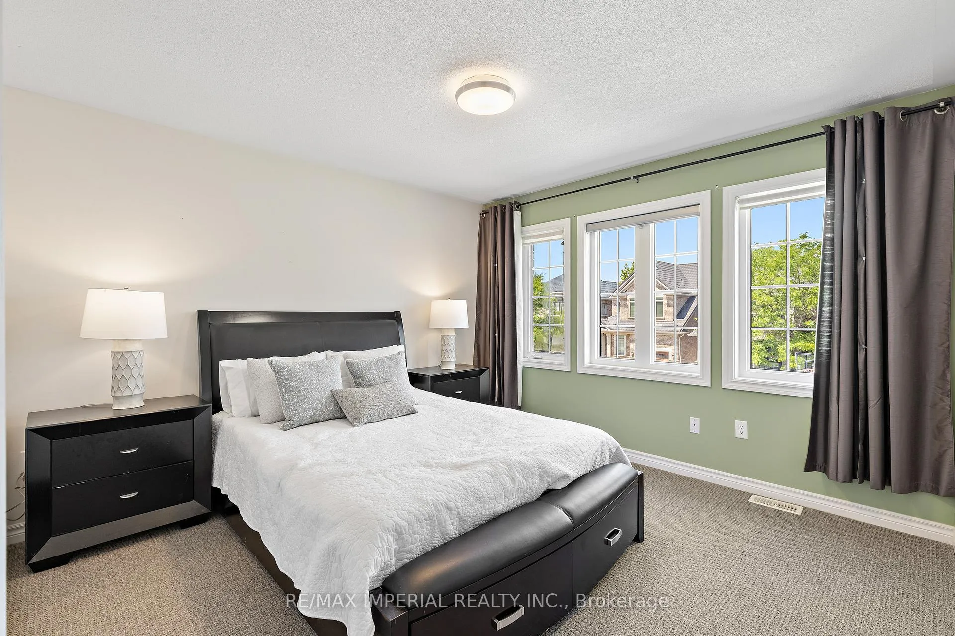 Photo 28 of 2462 Kwinter Road, Oakville, Westmount — HOMEH