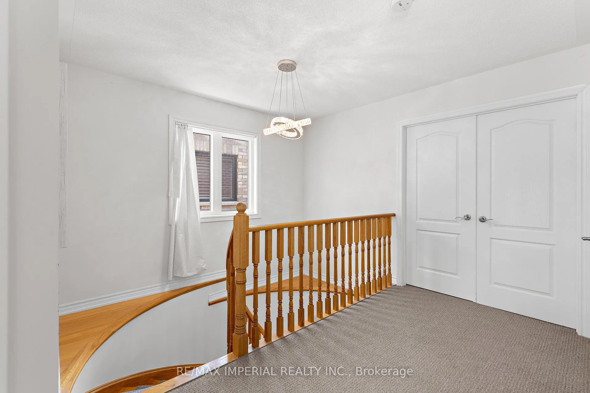 Photo 32 of 2462 Kwinter Road, Oakville, Westmount — HOMEH
