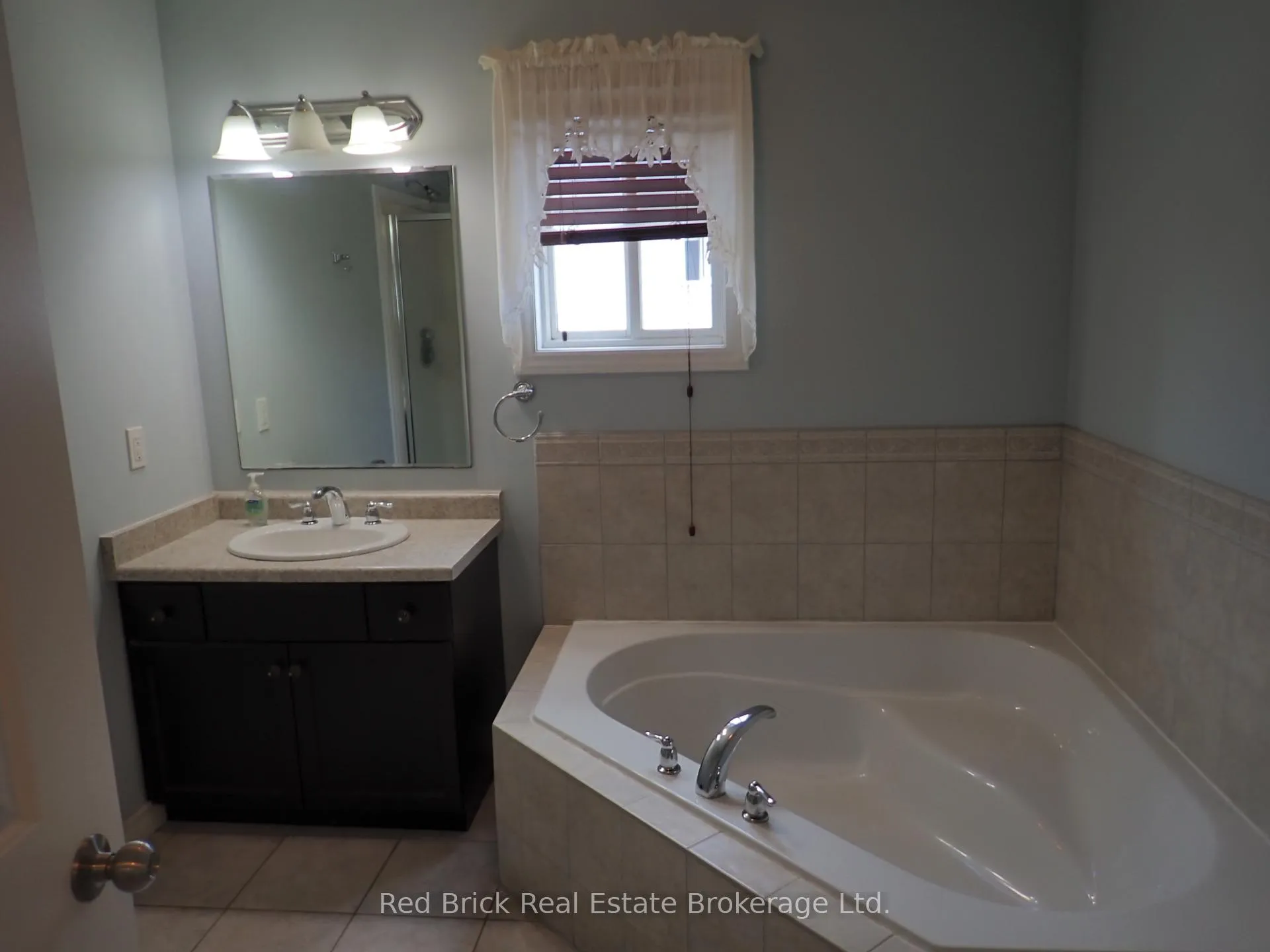 Photo 18 of Unit Upper, 77 Summit Ridge Drive, Guelph, Grange Road — HOMEH